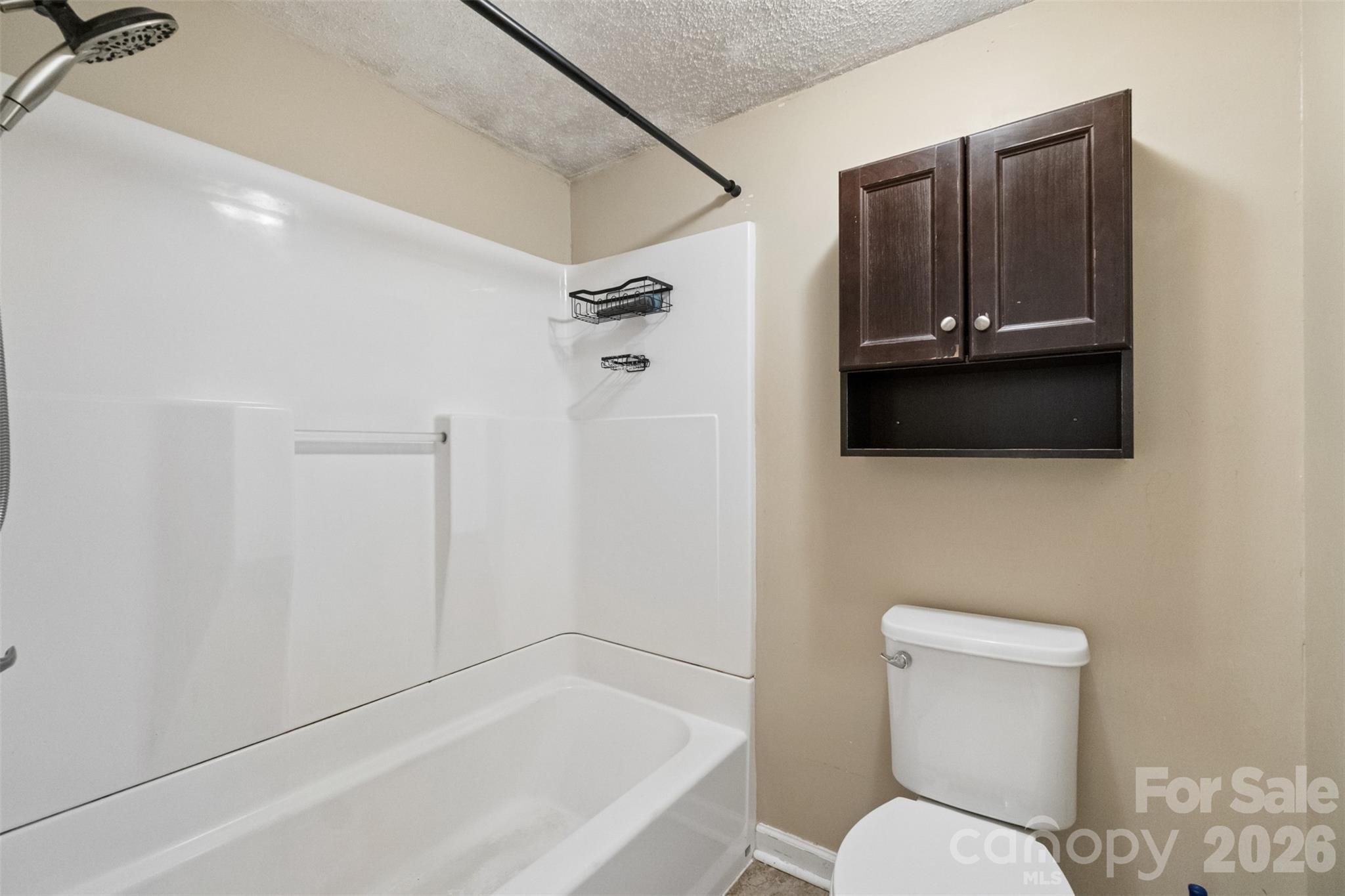 302 Nottingham Way Property Photo 20