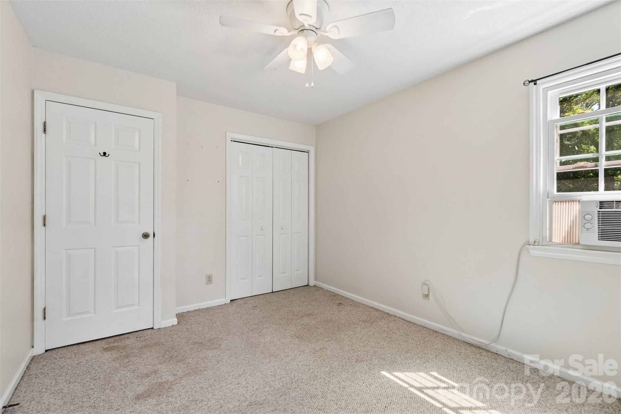 302 Nottingham Way Property Photo 25