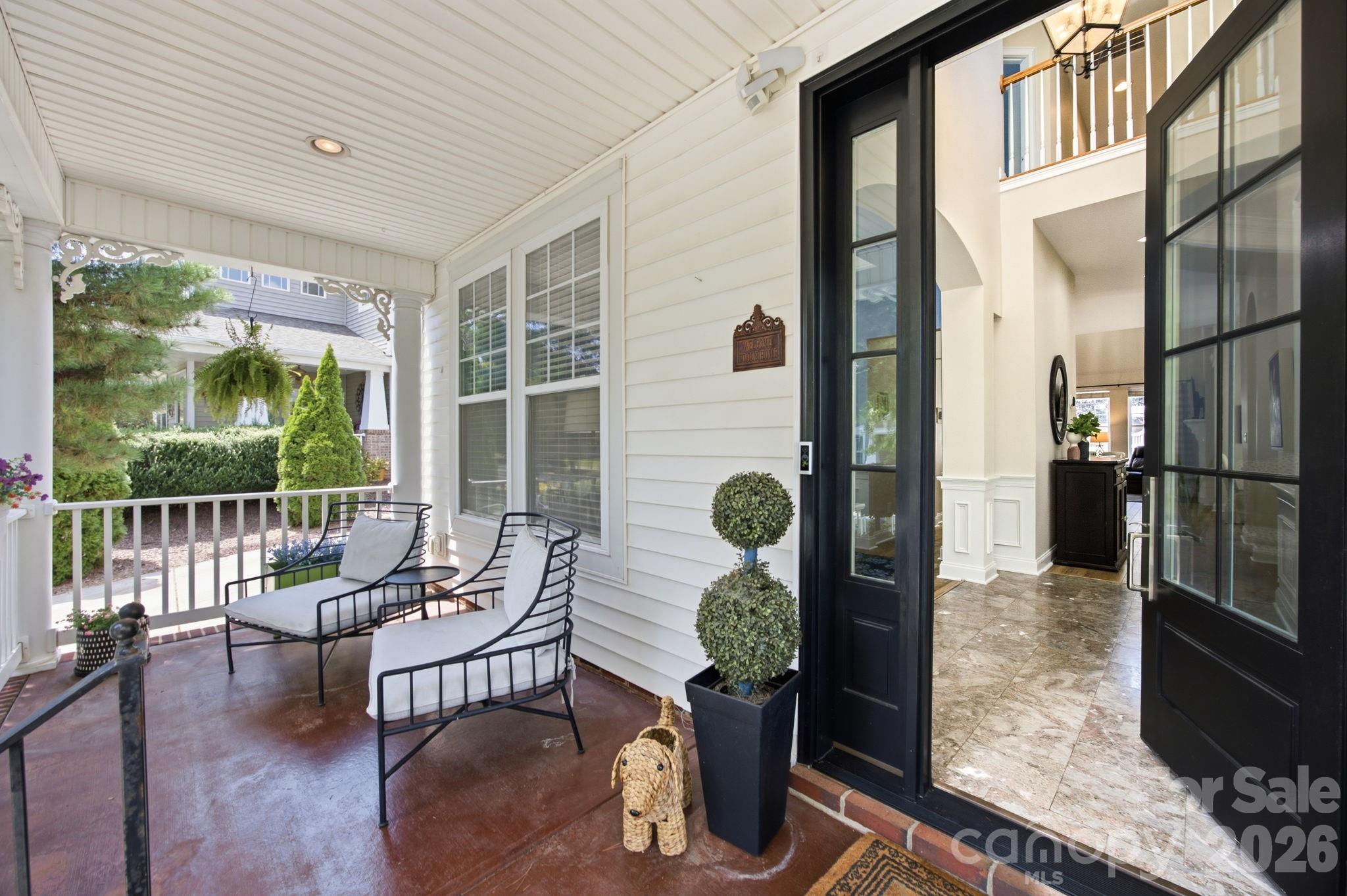 8025 Cottsbrooke Drive Property Photo 3