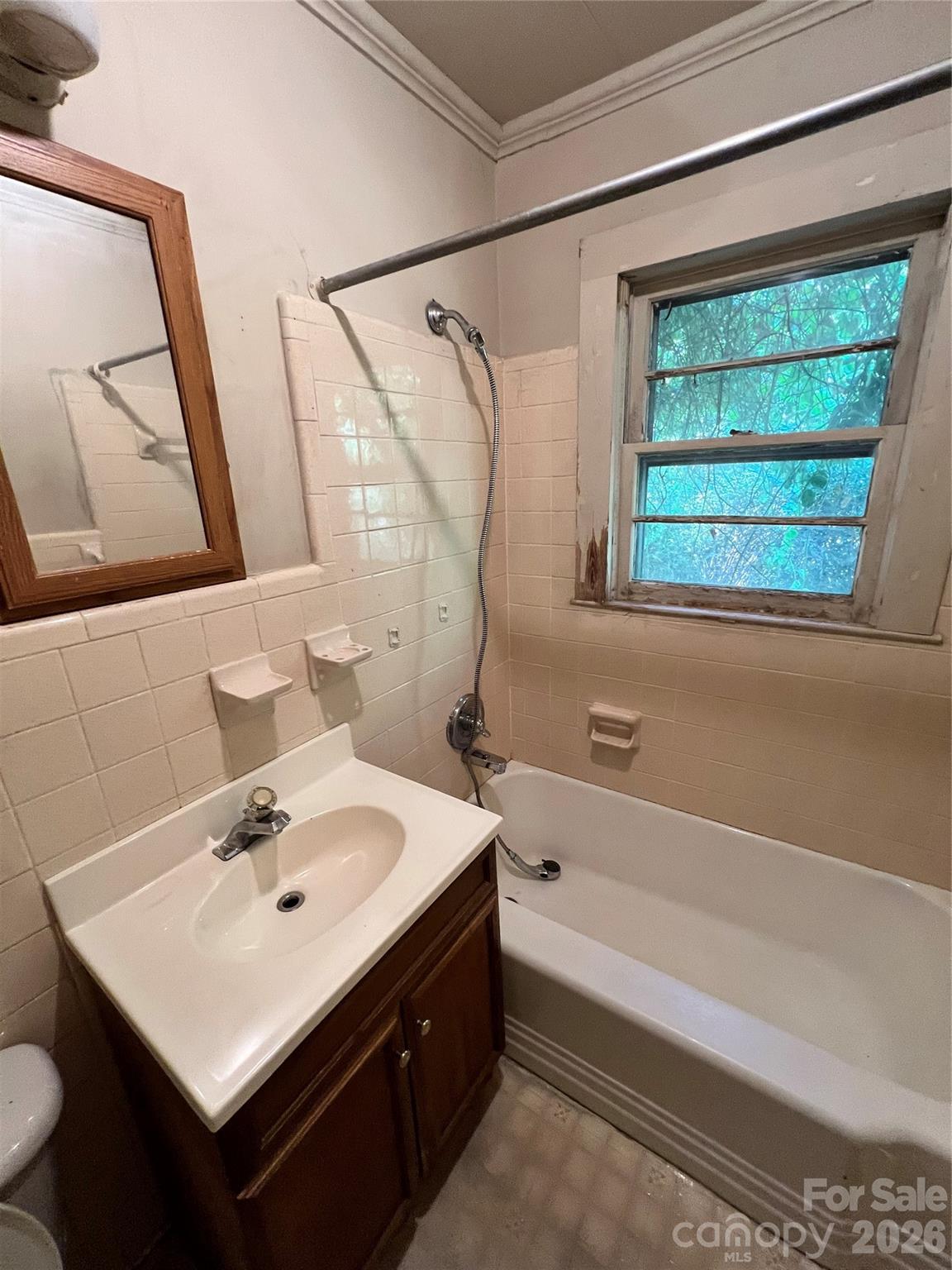215 Factory Street Property Photo 10