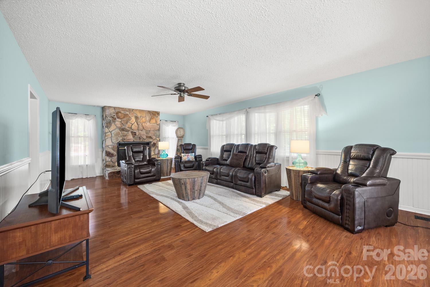 4060 Point Clear Drive Property Photo 6