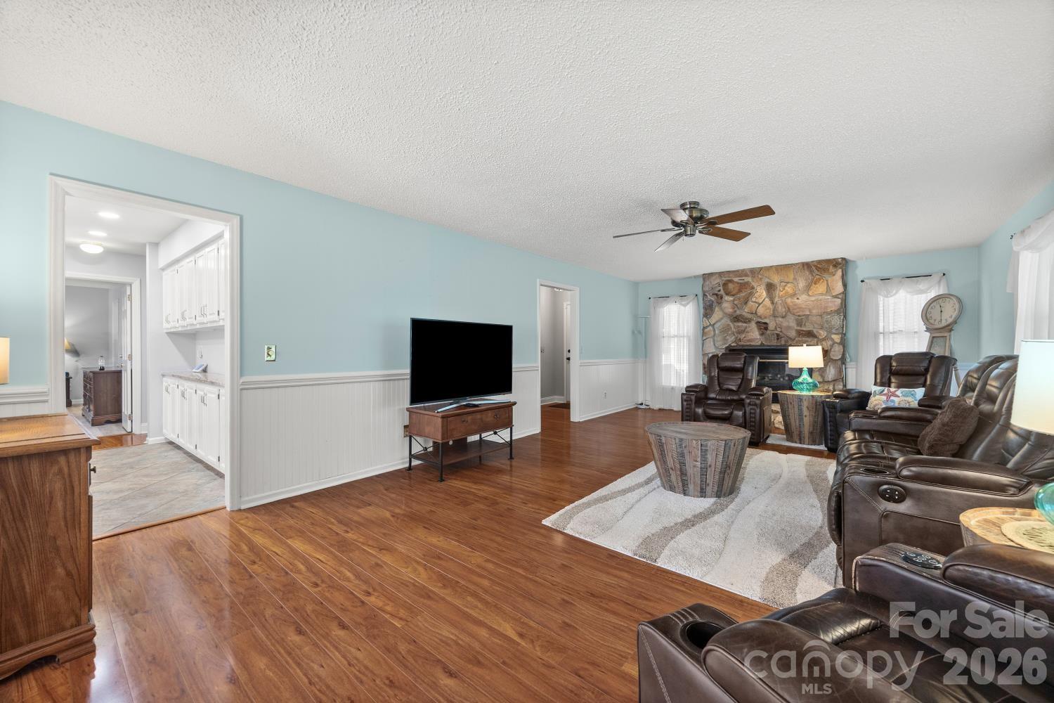 4060 Point Clear Drive Property Photo 7