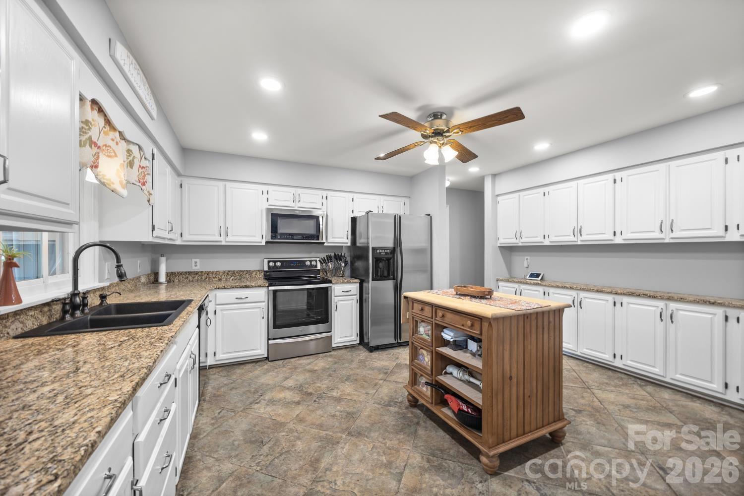 4060 Point Clear Drive Property Photo 9