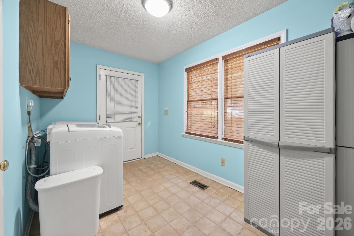 4060 Point Clear Drive Property Photo 13
