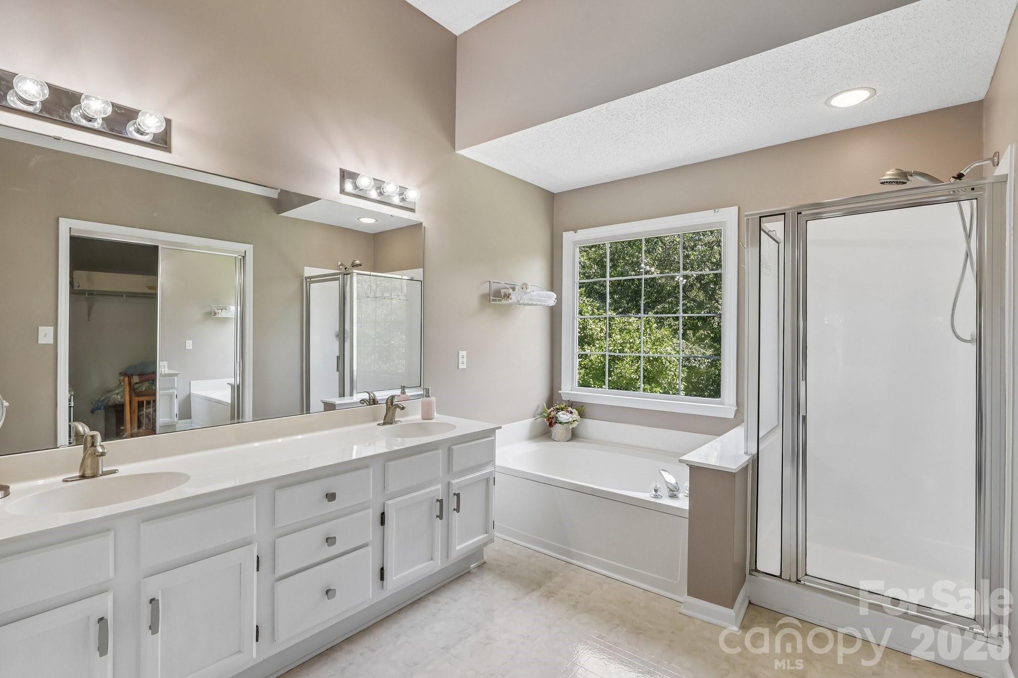 8504 Tamarron Drive Property Photo 24