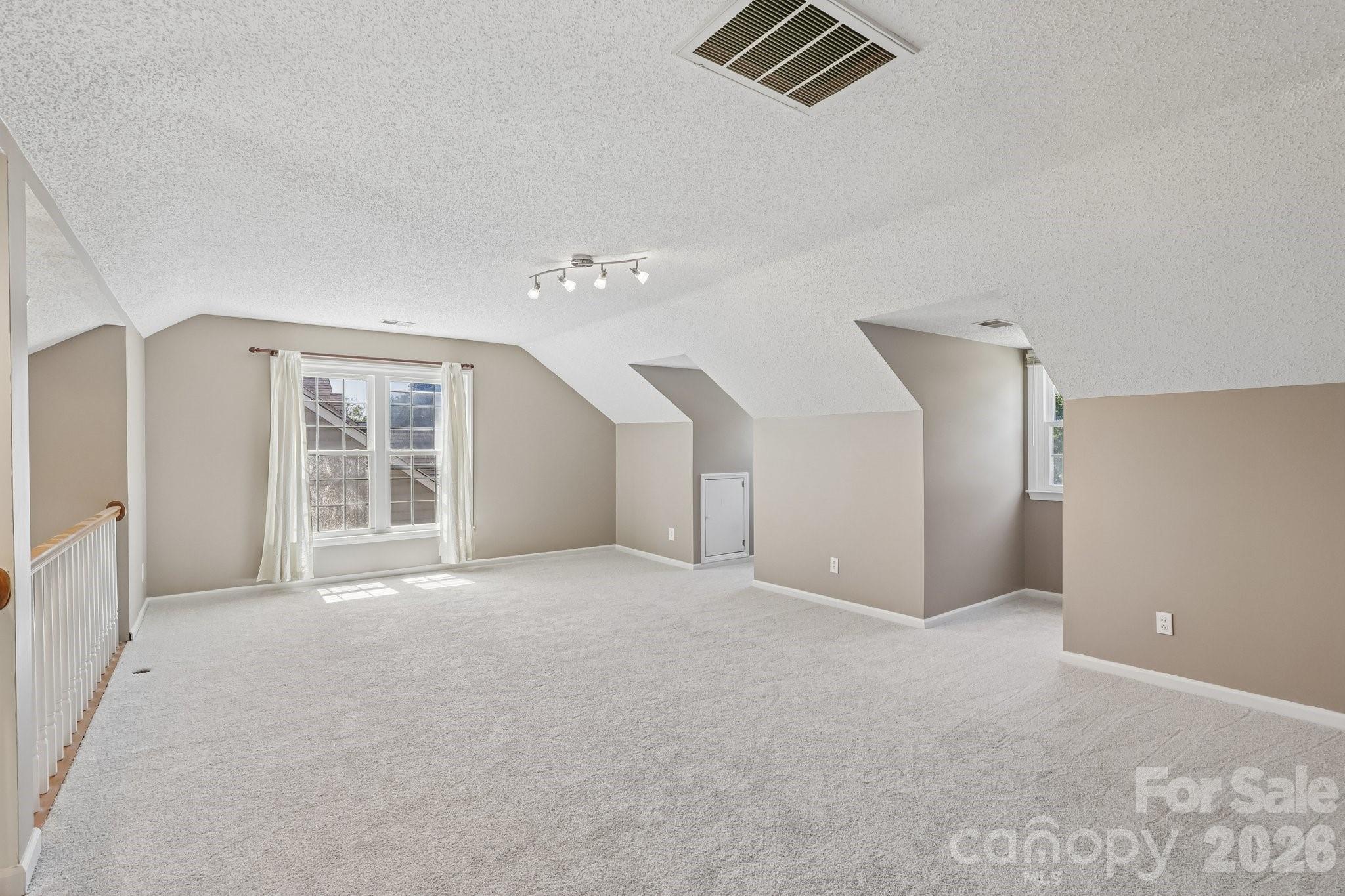 8504 Tamarron Drive Property Photo 28