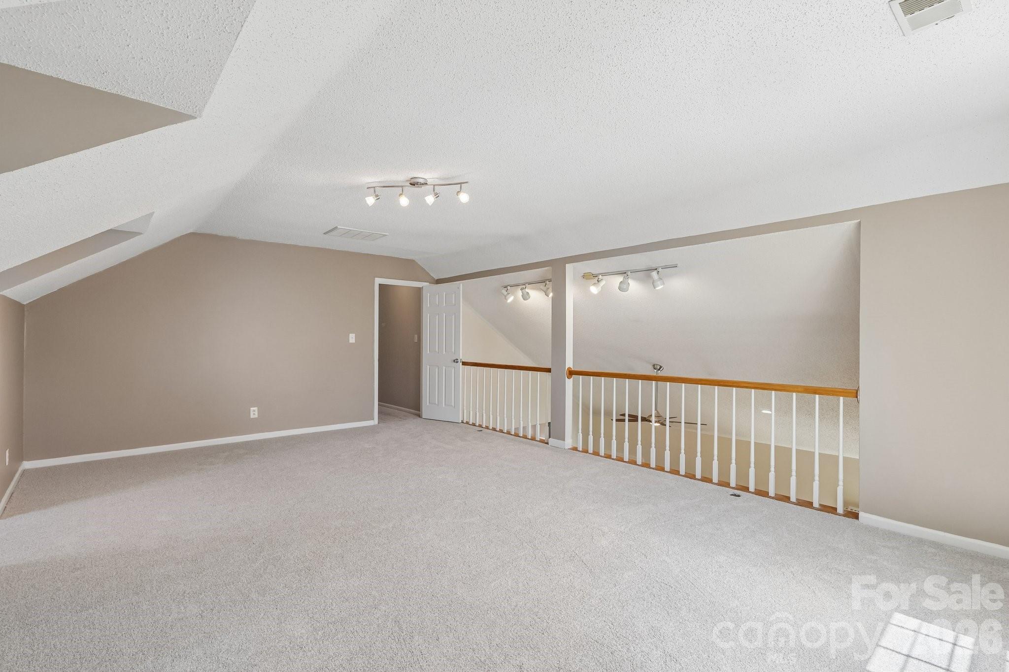 8504 Tamarron Drive Property Photo 29
