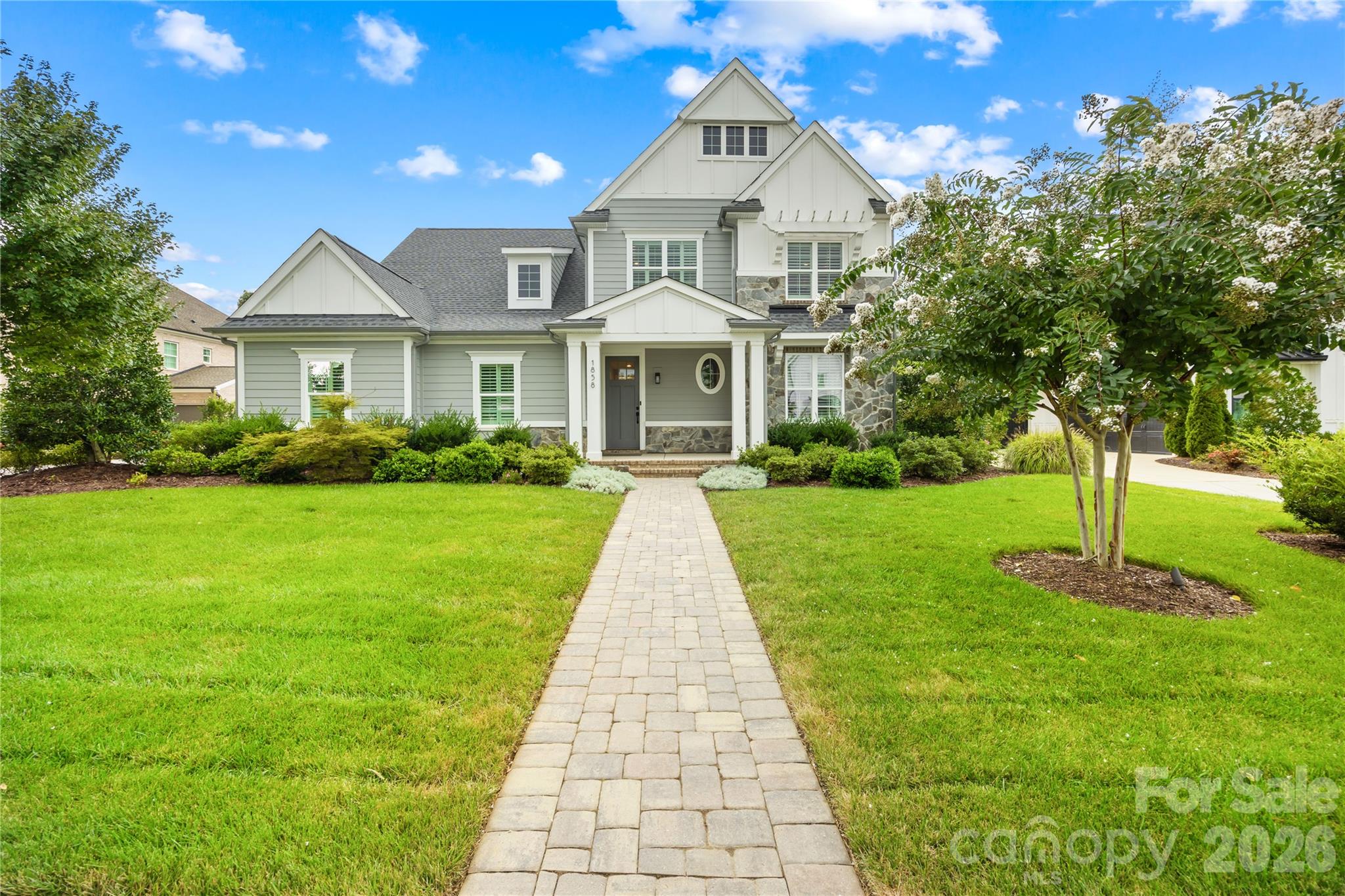1858 Trotting Circle Property Photo 1