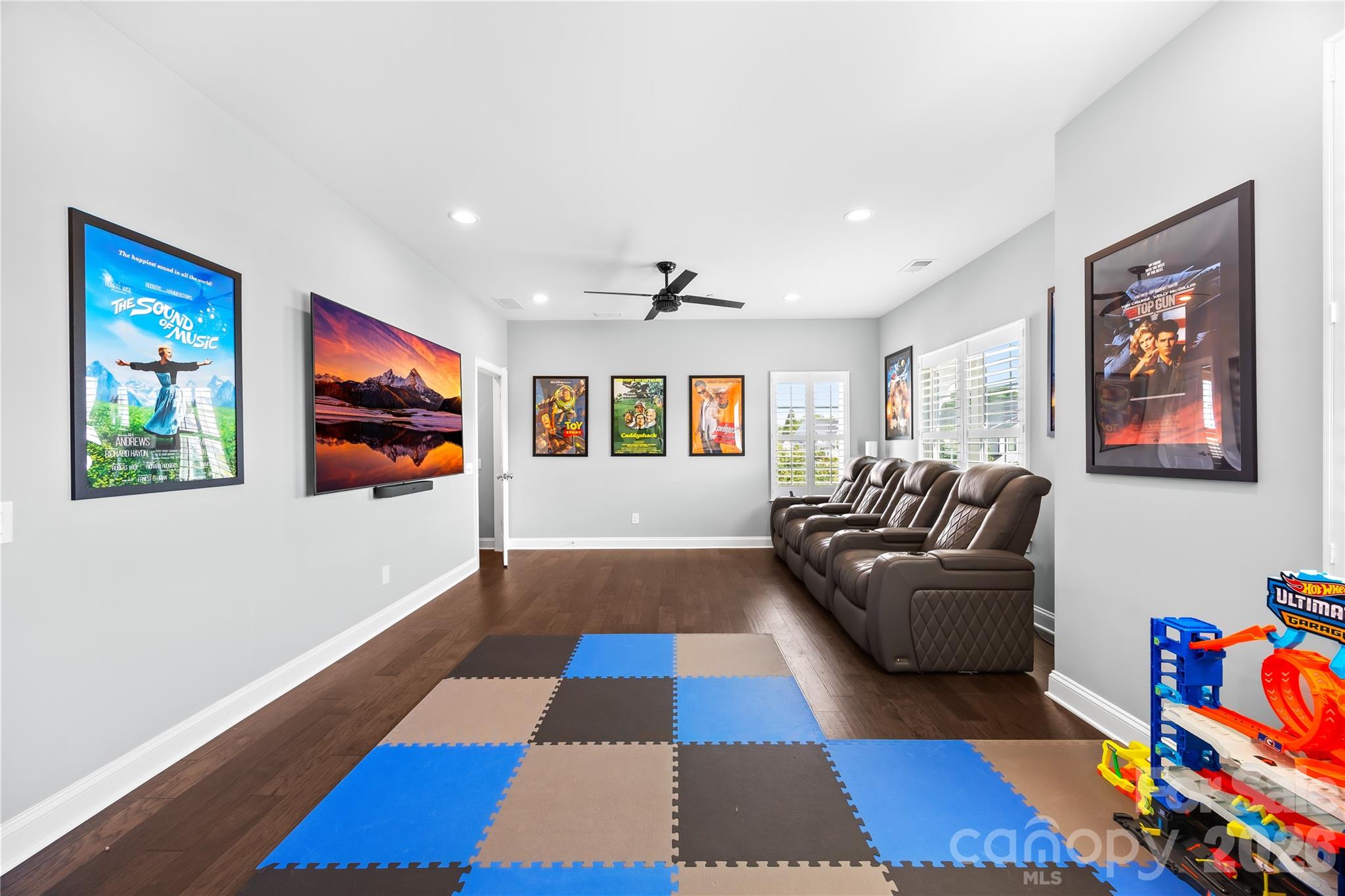 1858 Trotting Circle Property Photo 27