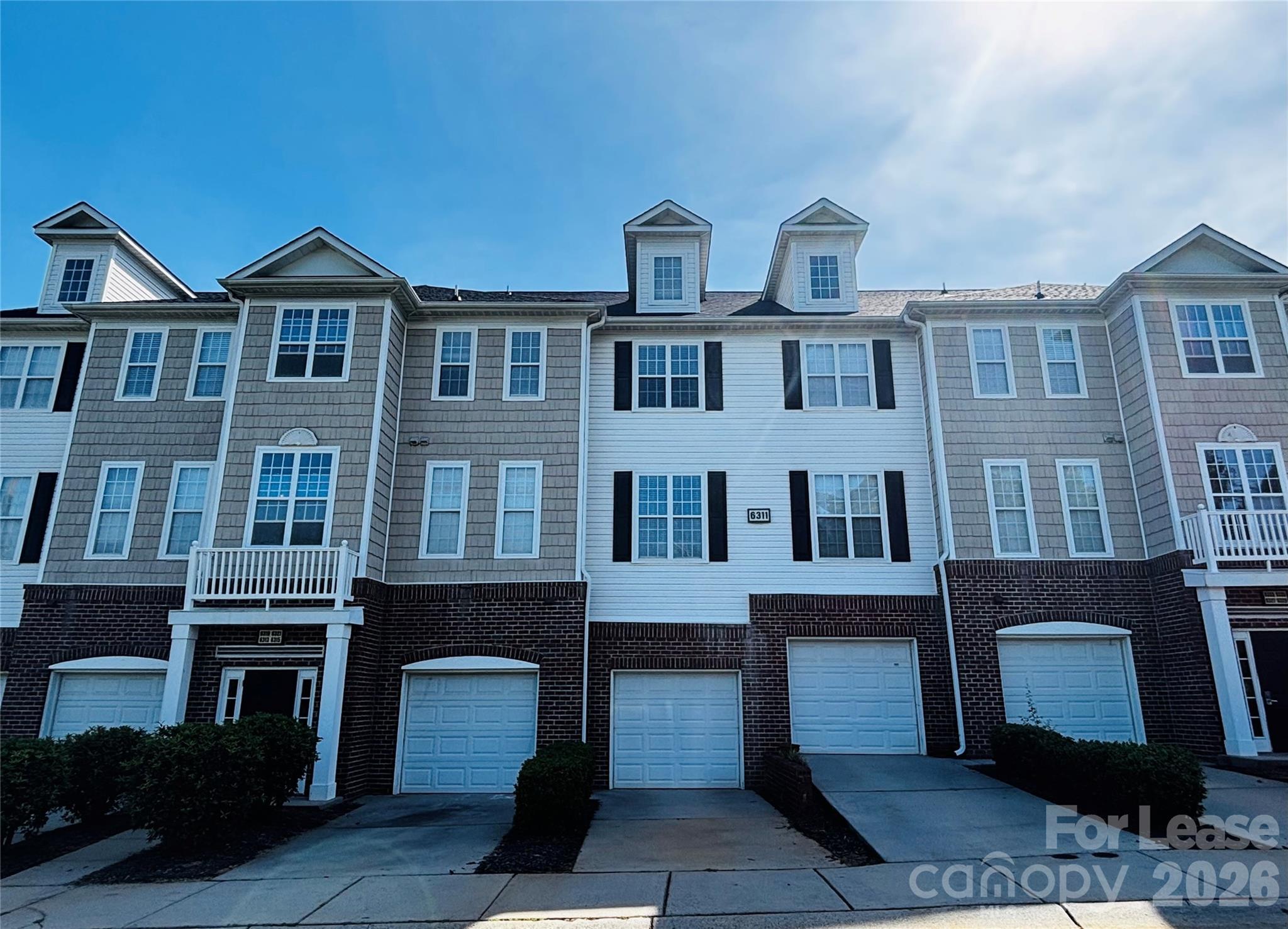 6321 Park Creek Drive Property Photo 1
