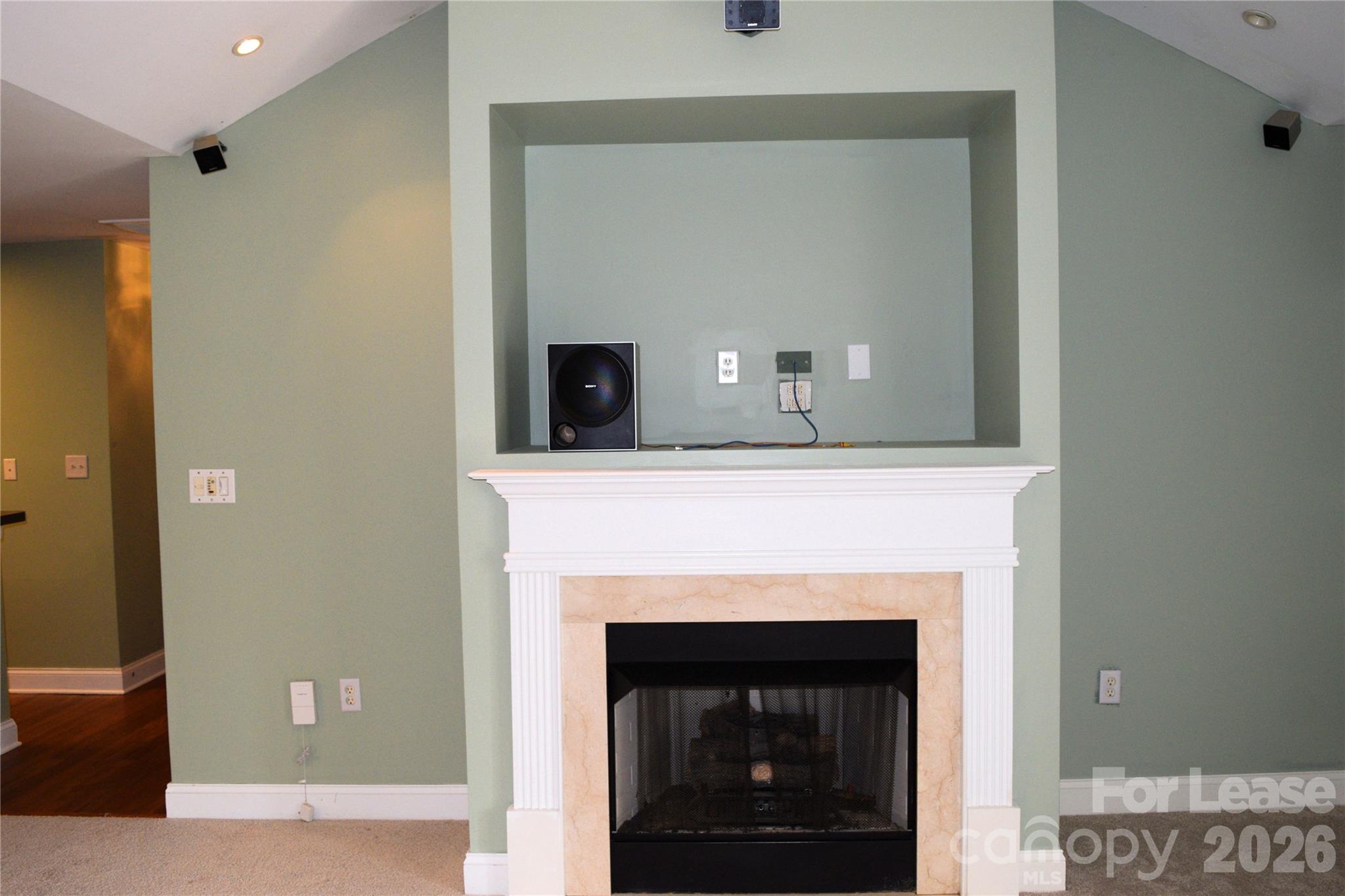 6321 Park Creek Drive Property Photo 13
