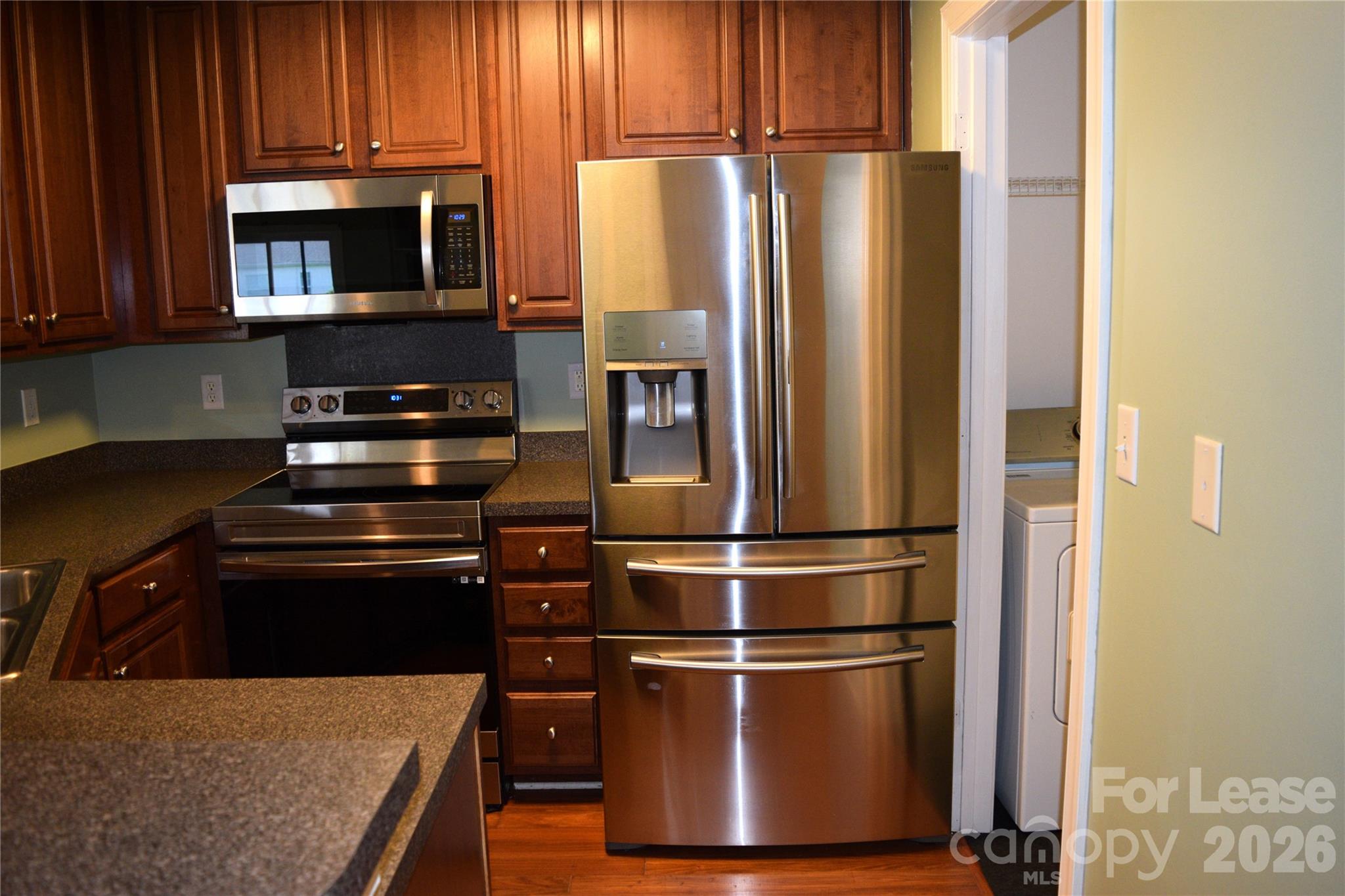 6321 Park Creek Drive Property Photo 19