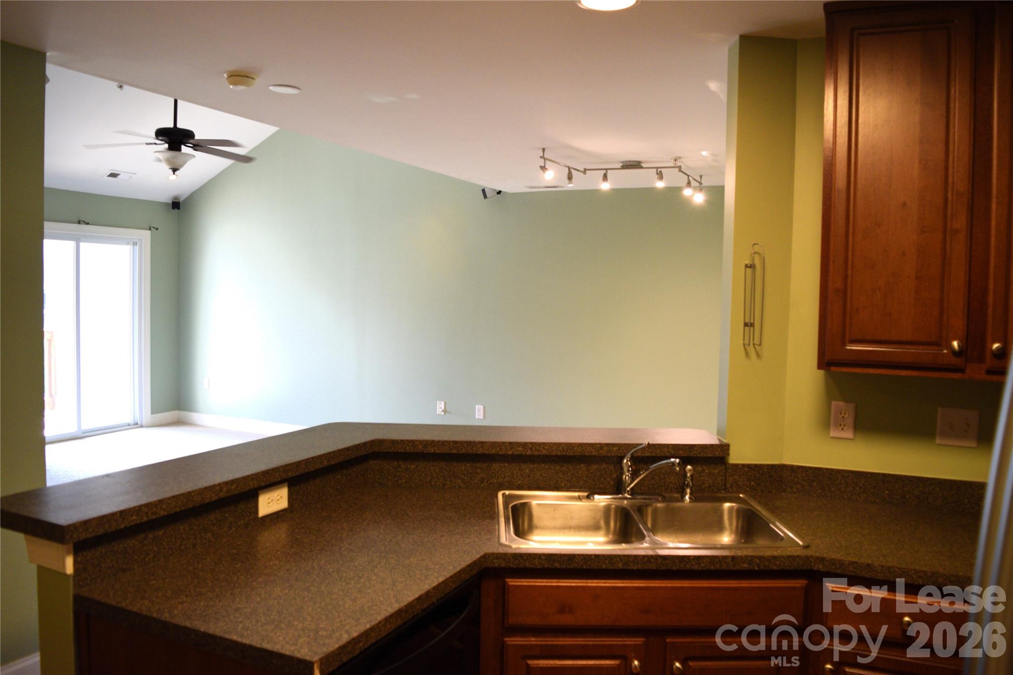6321 Park Creek Drive Property Photo 20