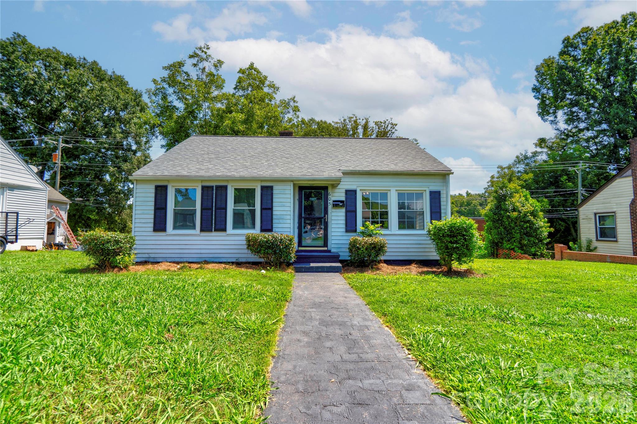 605 Meadowbrook Road Property Photo 1