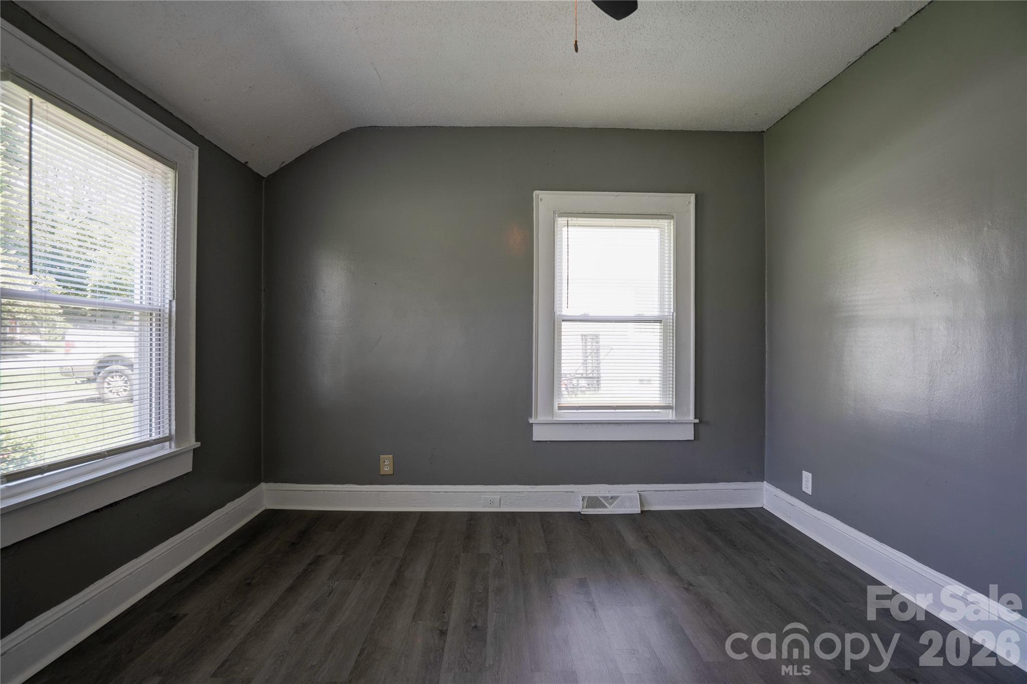 605 Meadowbrook Road Property Photo 16