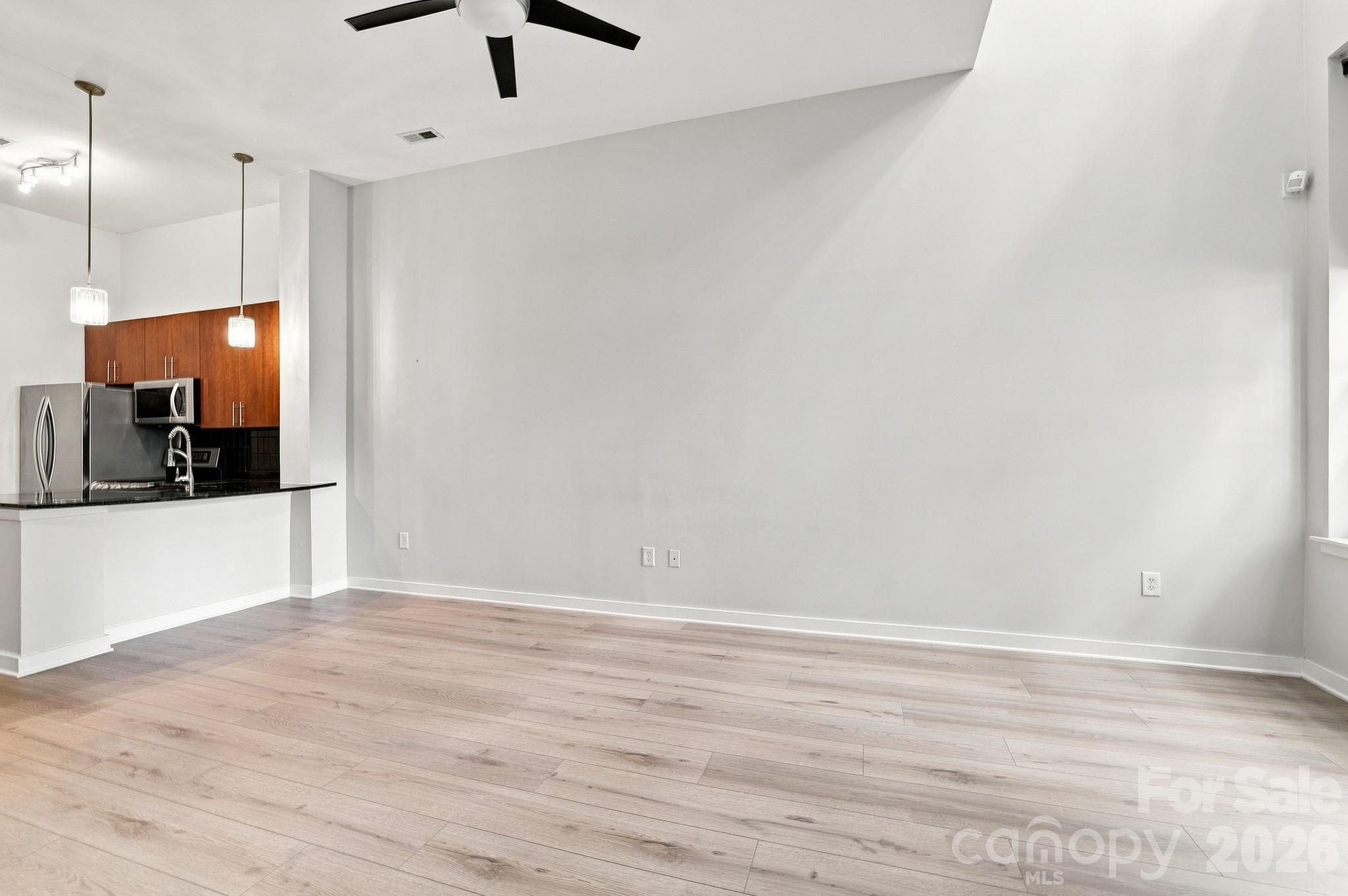 2125 Southend Drive 106 Property Photo 10