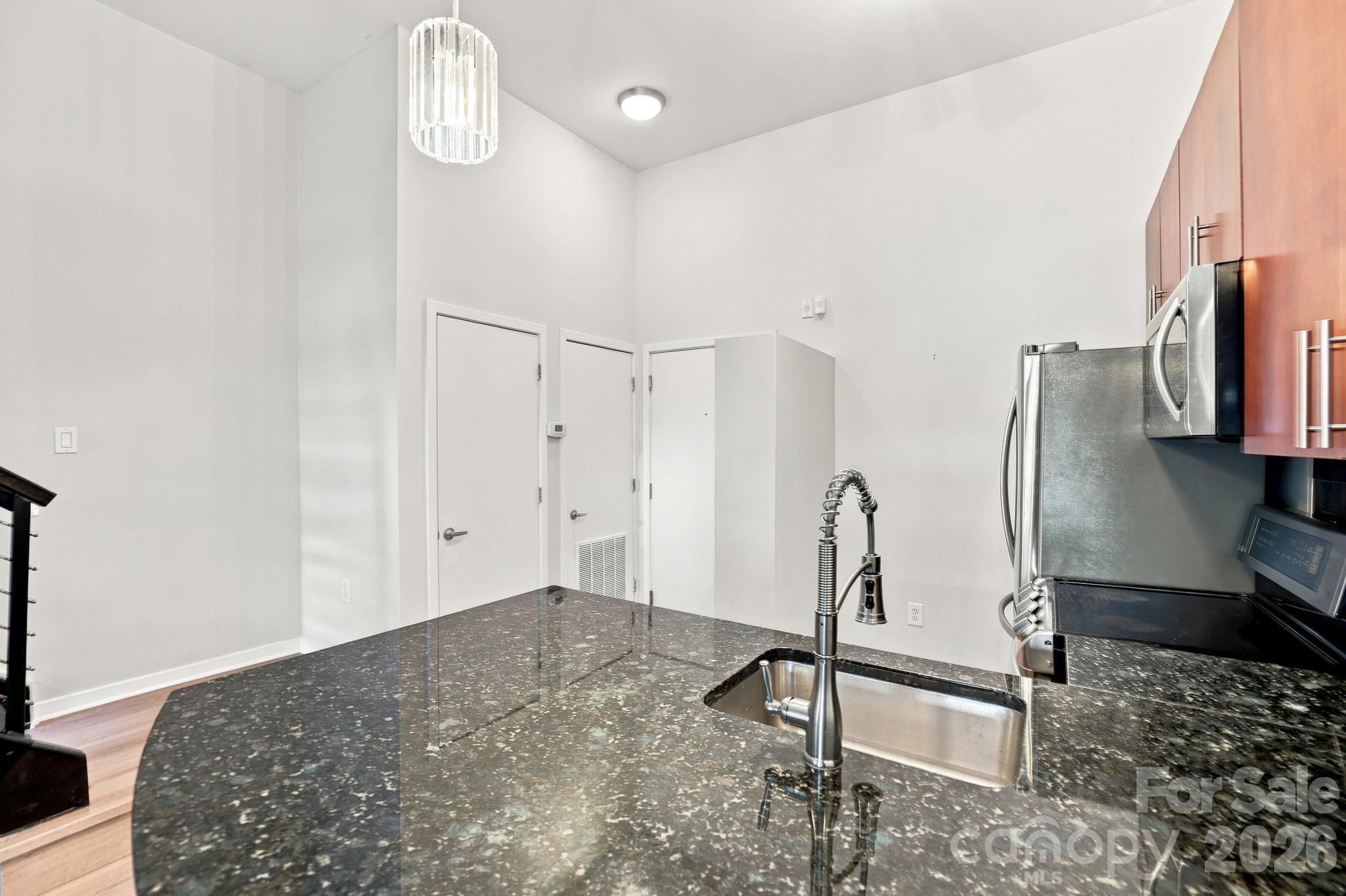 2125 Southend Drive 106 Property Photo 15