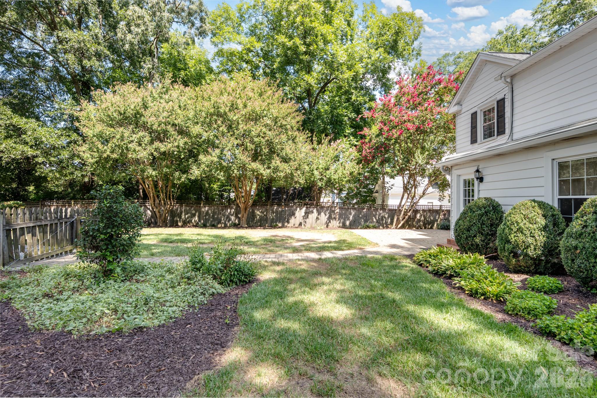 306 Union Street Property Photo 29