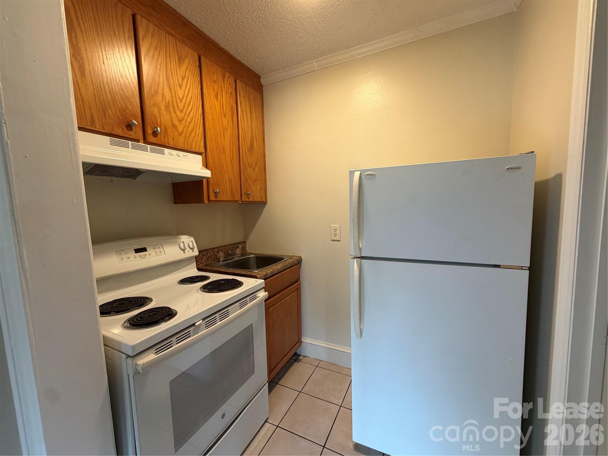 908 W Front Street Property Photo 4