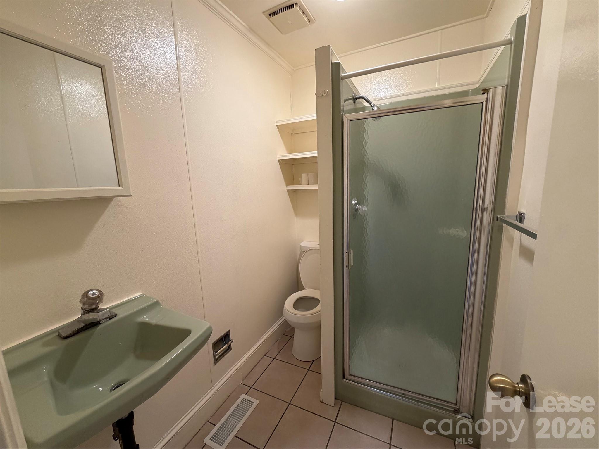 908 W Front Street Property Photo 6