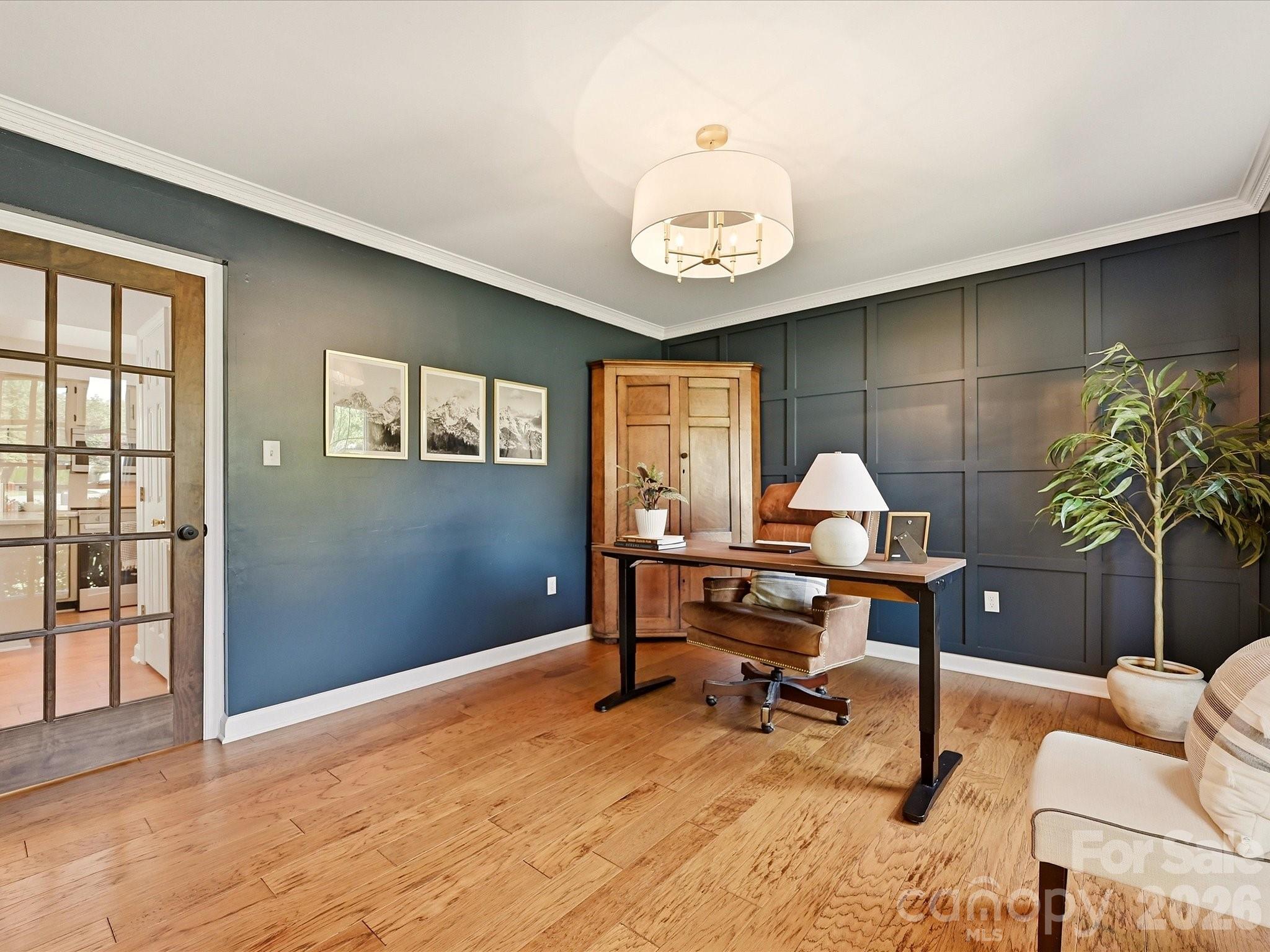 4638 Deanscroft Drive Property Photo 6