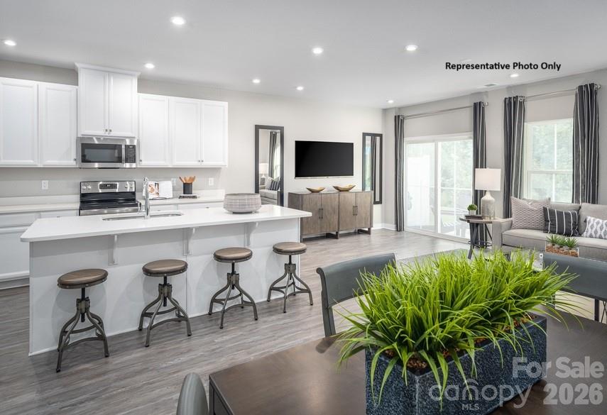 2280 Flicker Road Property Photo 2