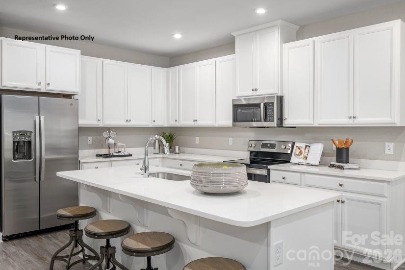 2280 Flicker Road Property Photo 3