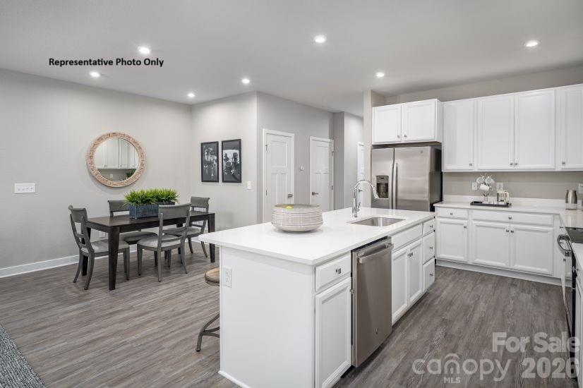 2280 Flicker Road Property Photo 4