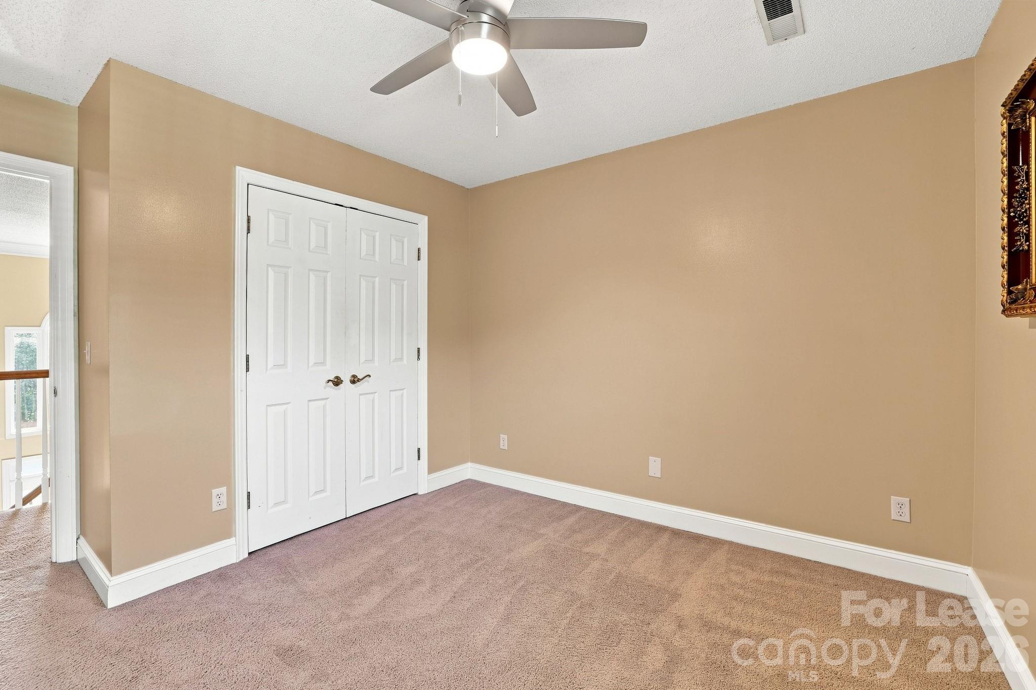 142 Cottontail Lane Property Photo 20