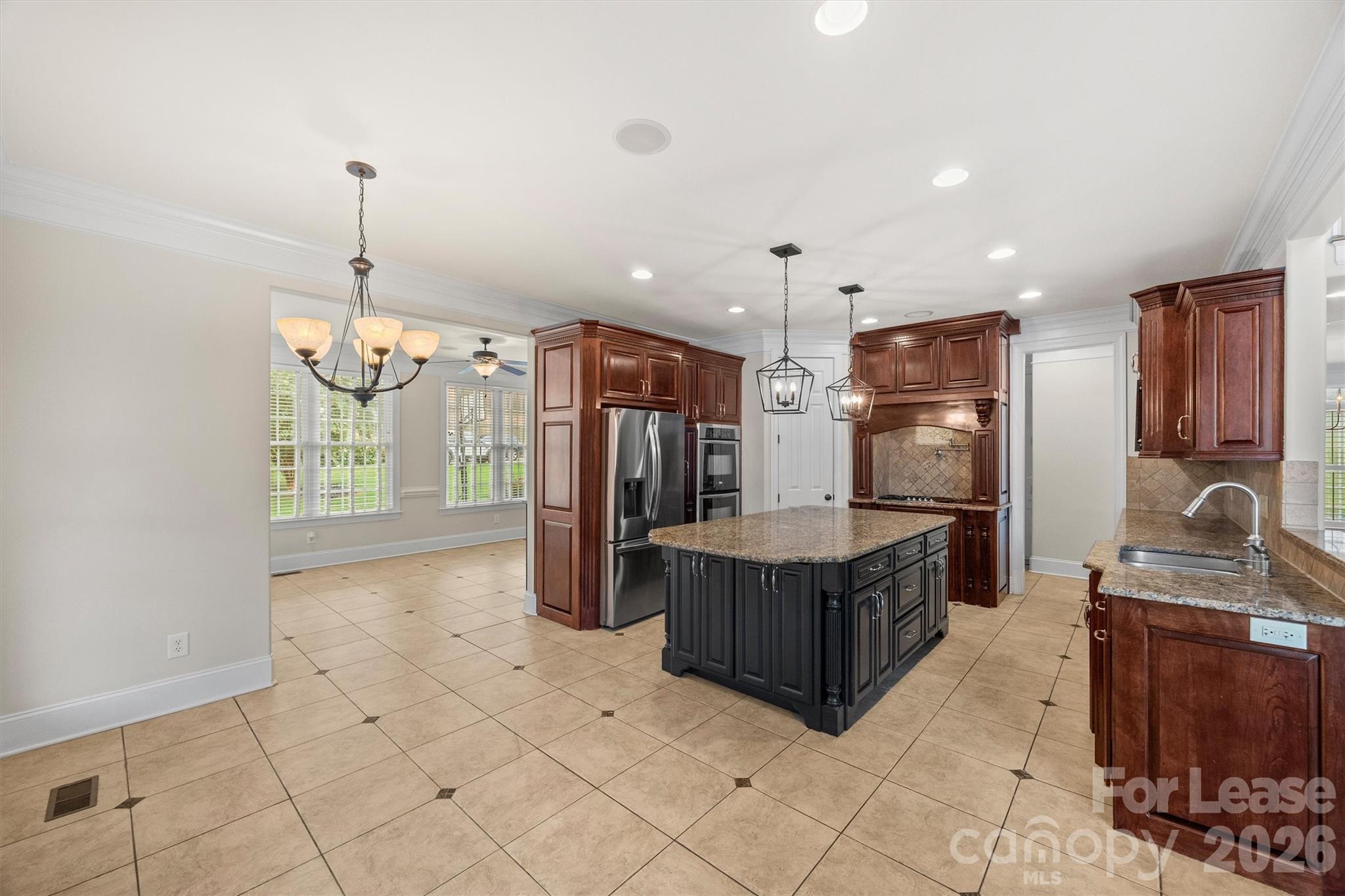 334 Stone Cliff Lane Property Photo 8