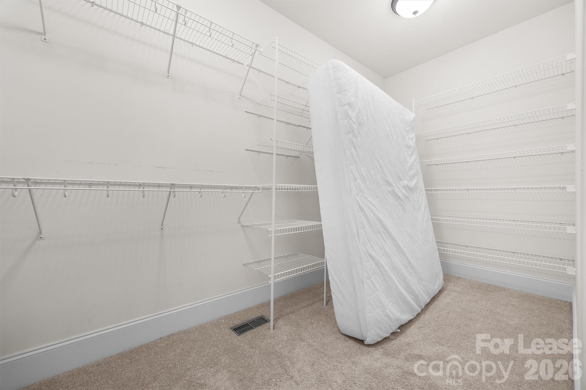 334 Stone Cliff Lane Property Photo 17