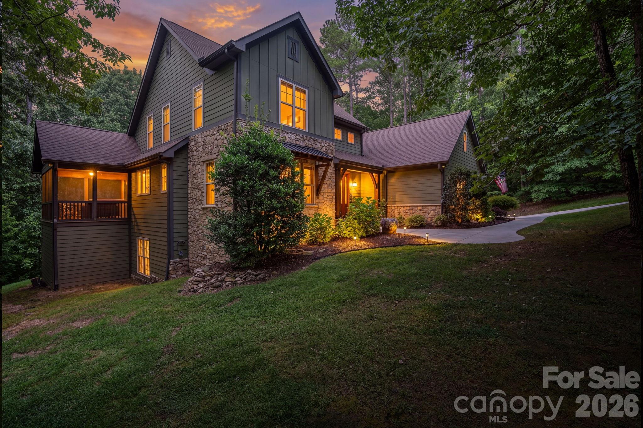 1903 Miners Creek Drive Property Photo 2