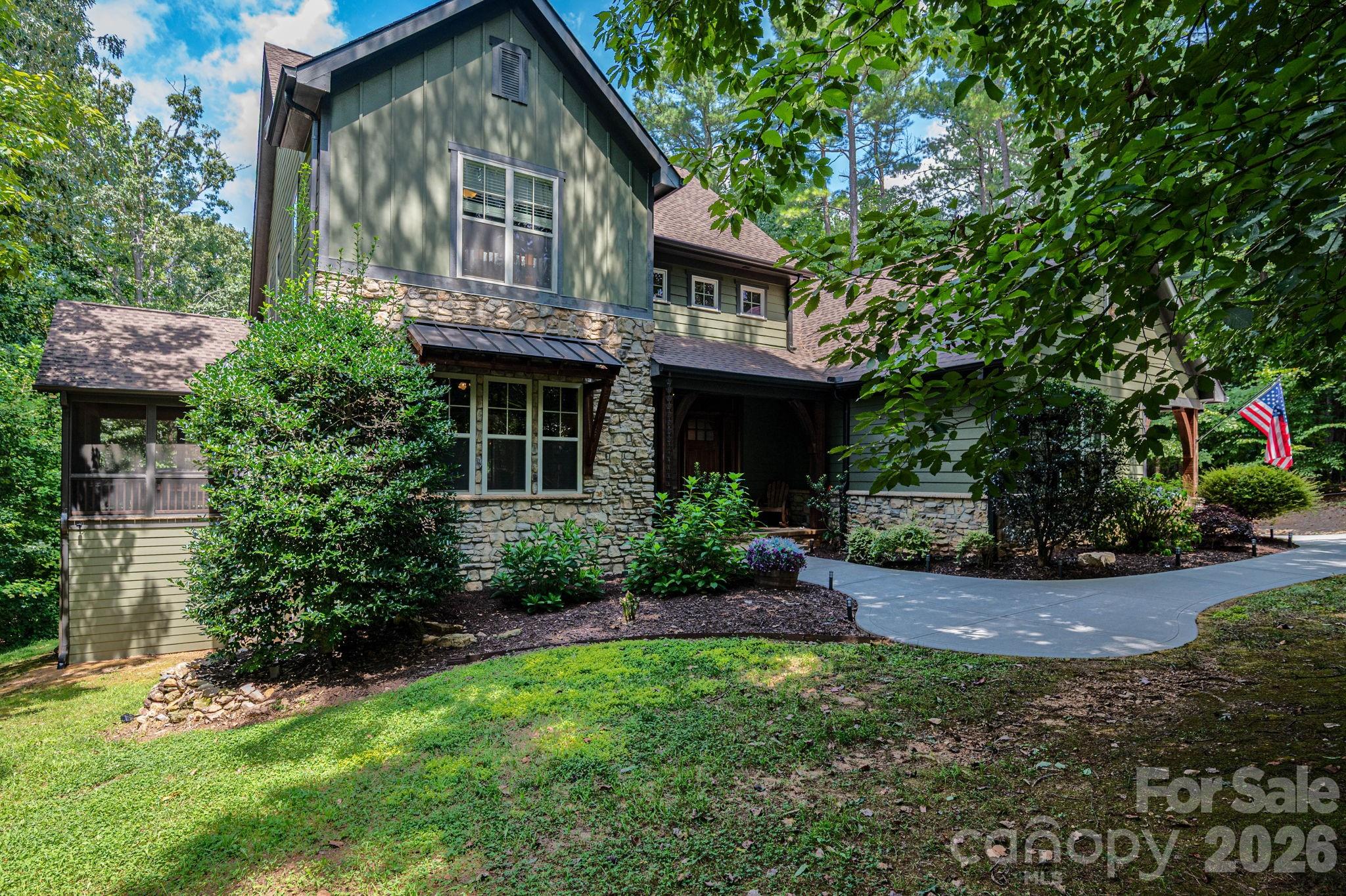 1903 Miners Creek Drive Property Photo 3