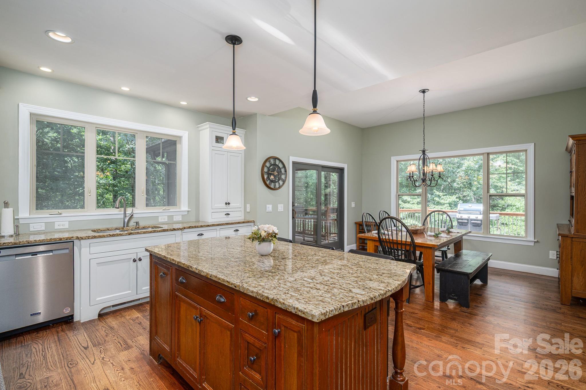 1903 Miners Creek Drive Property Photo 11