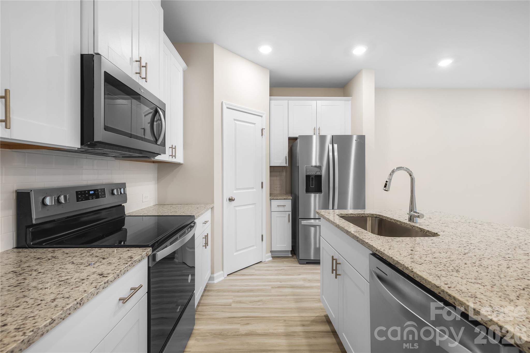 4415578 Property Photo 5