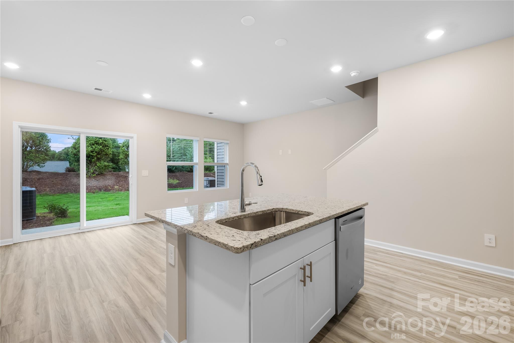 4415578 Property Photo 6