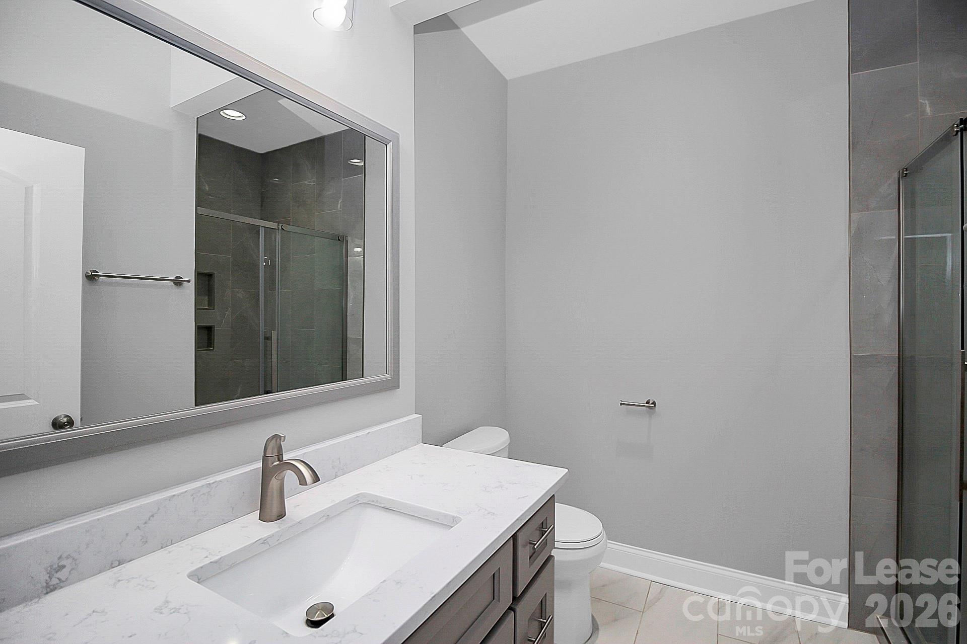 701 S York Street B Property Photo 12