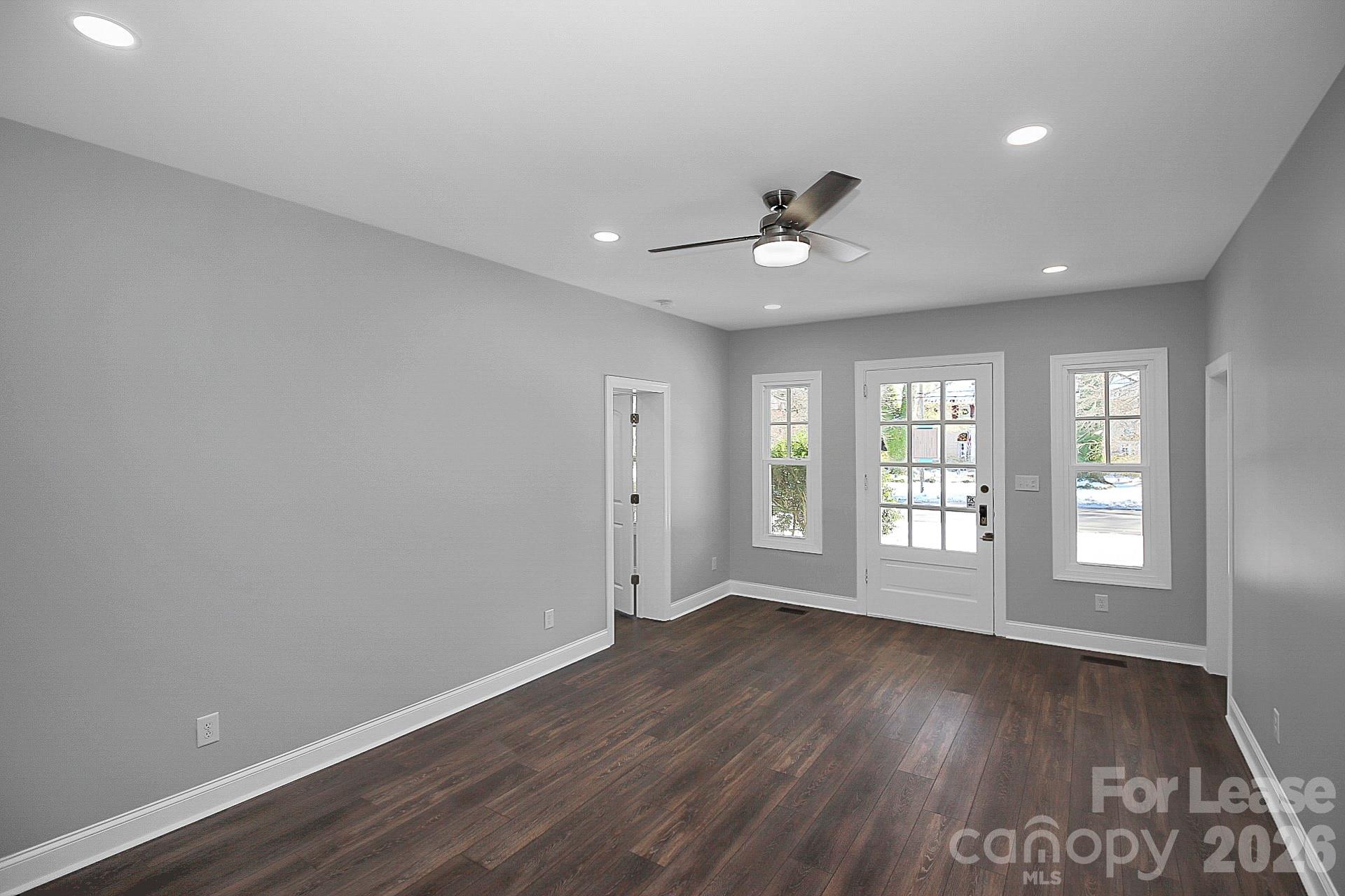 701 S York Street B Property Photo 14