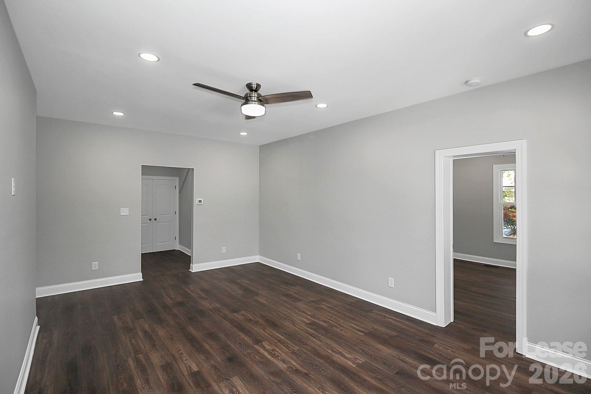 701 S York Street B Property Photo 15