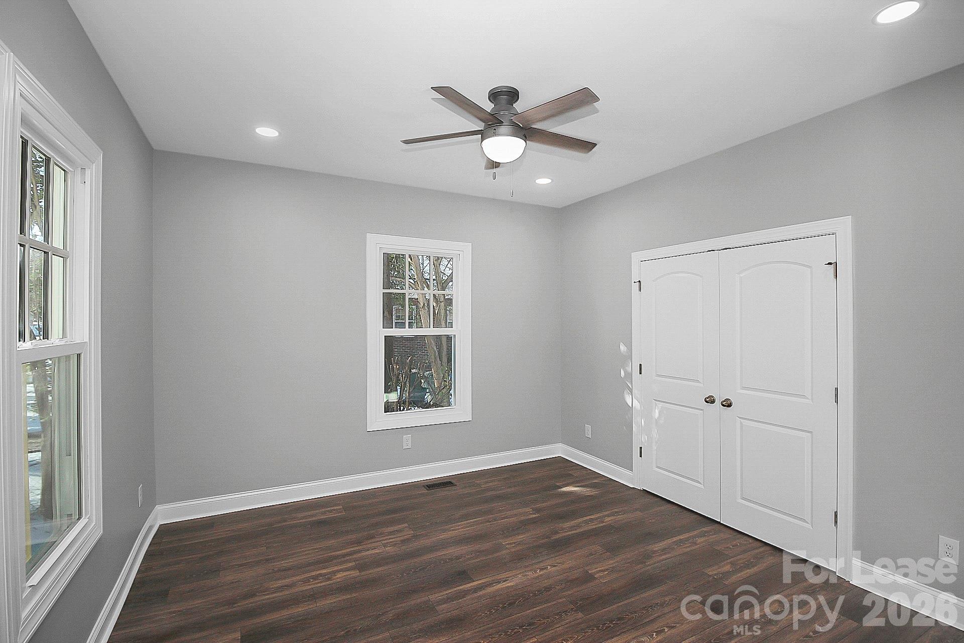 701 S York Street B Property Photo 16