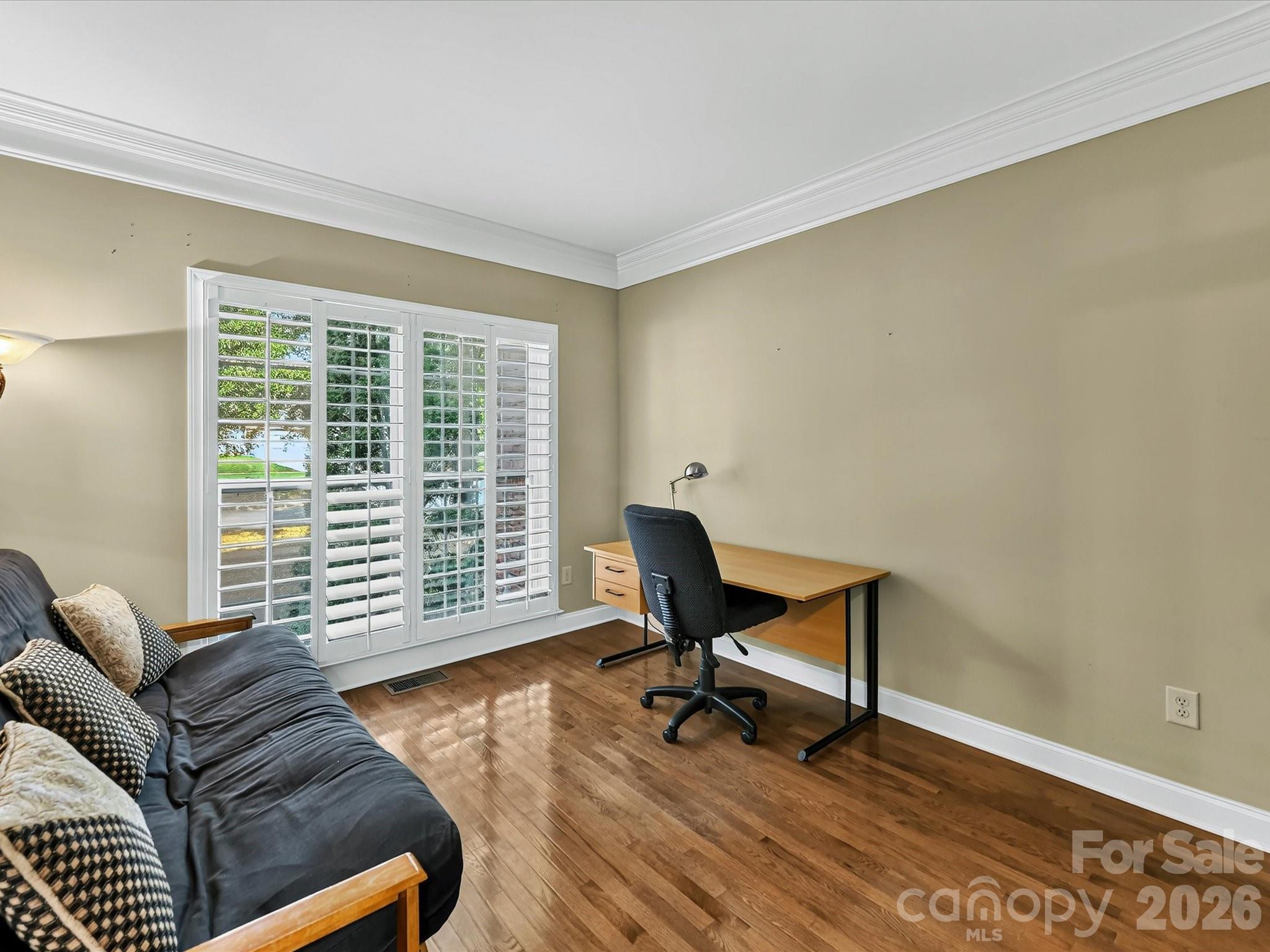 11203 Warfield Avenue Property Photo 5