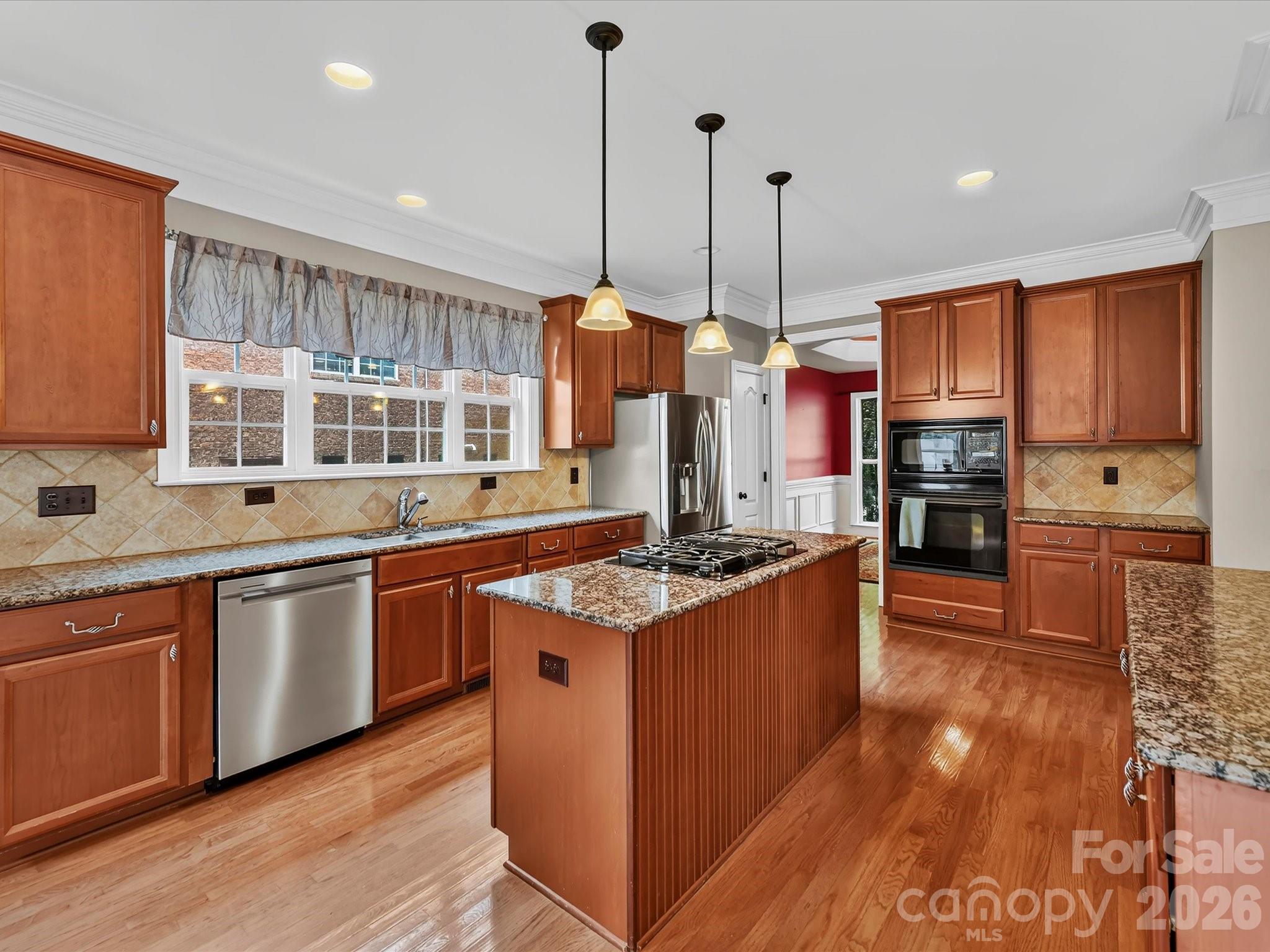 11203 Warfield Avenue Property Photo 11