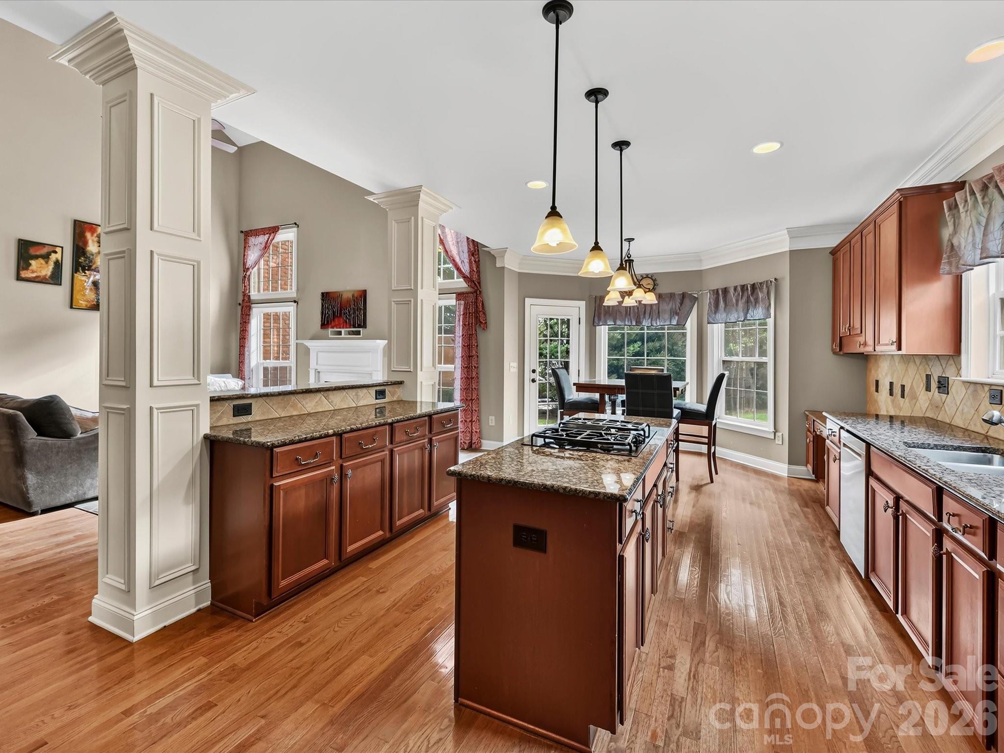 11203 Warfield Avenue Property Photo 13