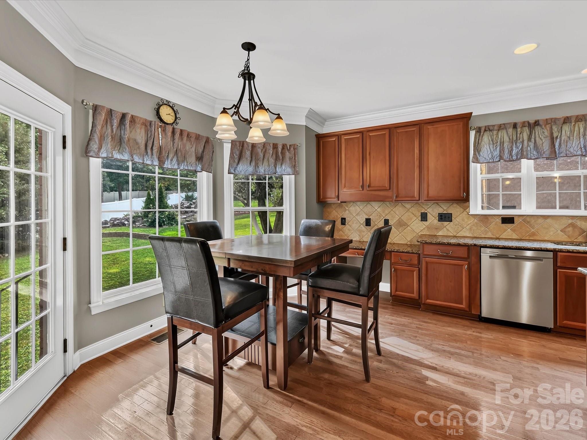 11203 Warfield Avenue Property Photo 15