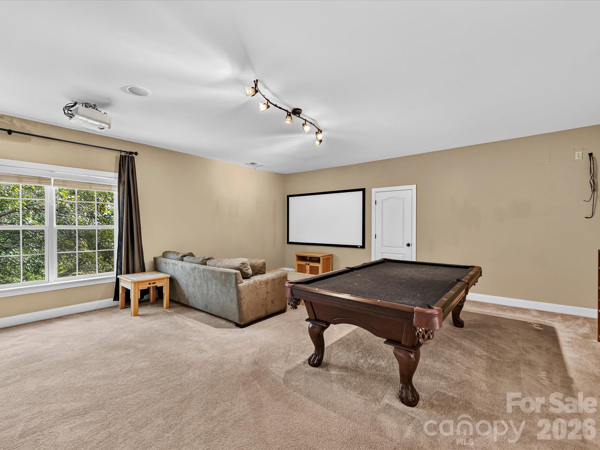 11203 Warfield Avenue Property Photo 32
