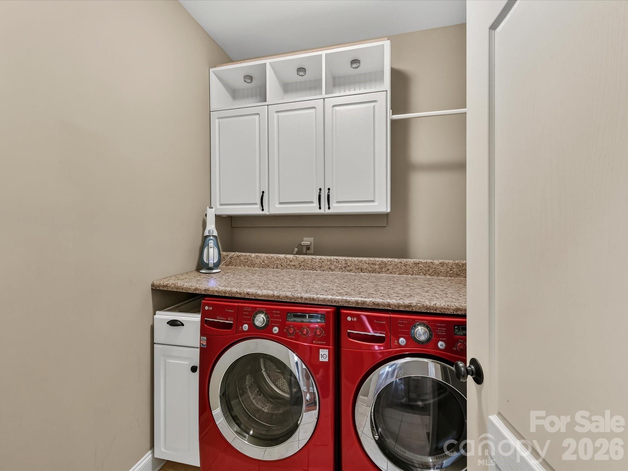 11203 Warfield Avenue Property Photo 34