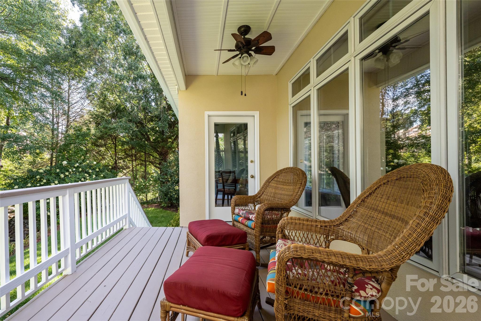 8 Clovelly Way Property Photo 4