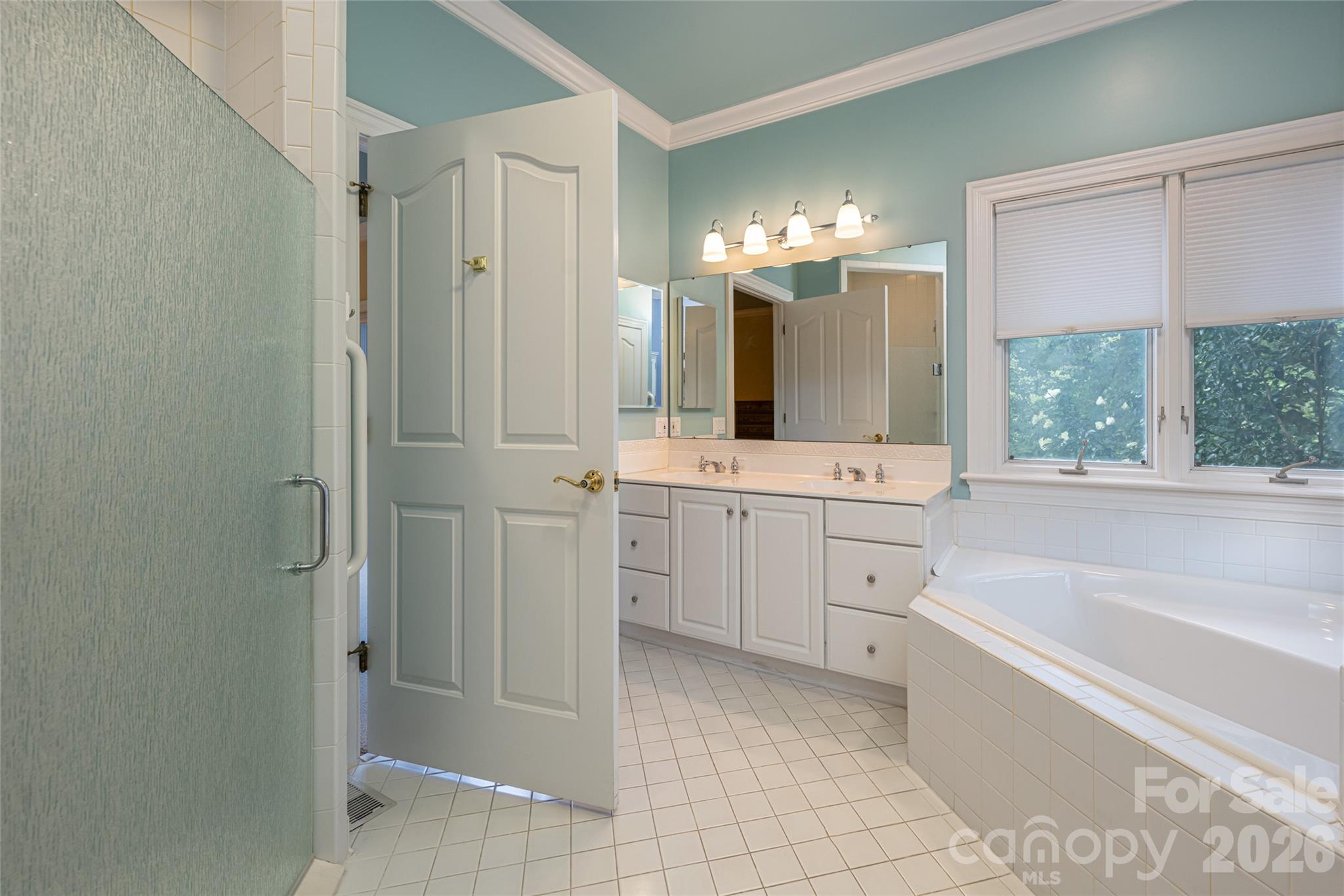 8 Clovelly Way Property Photo 22