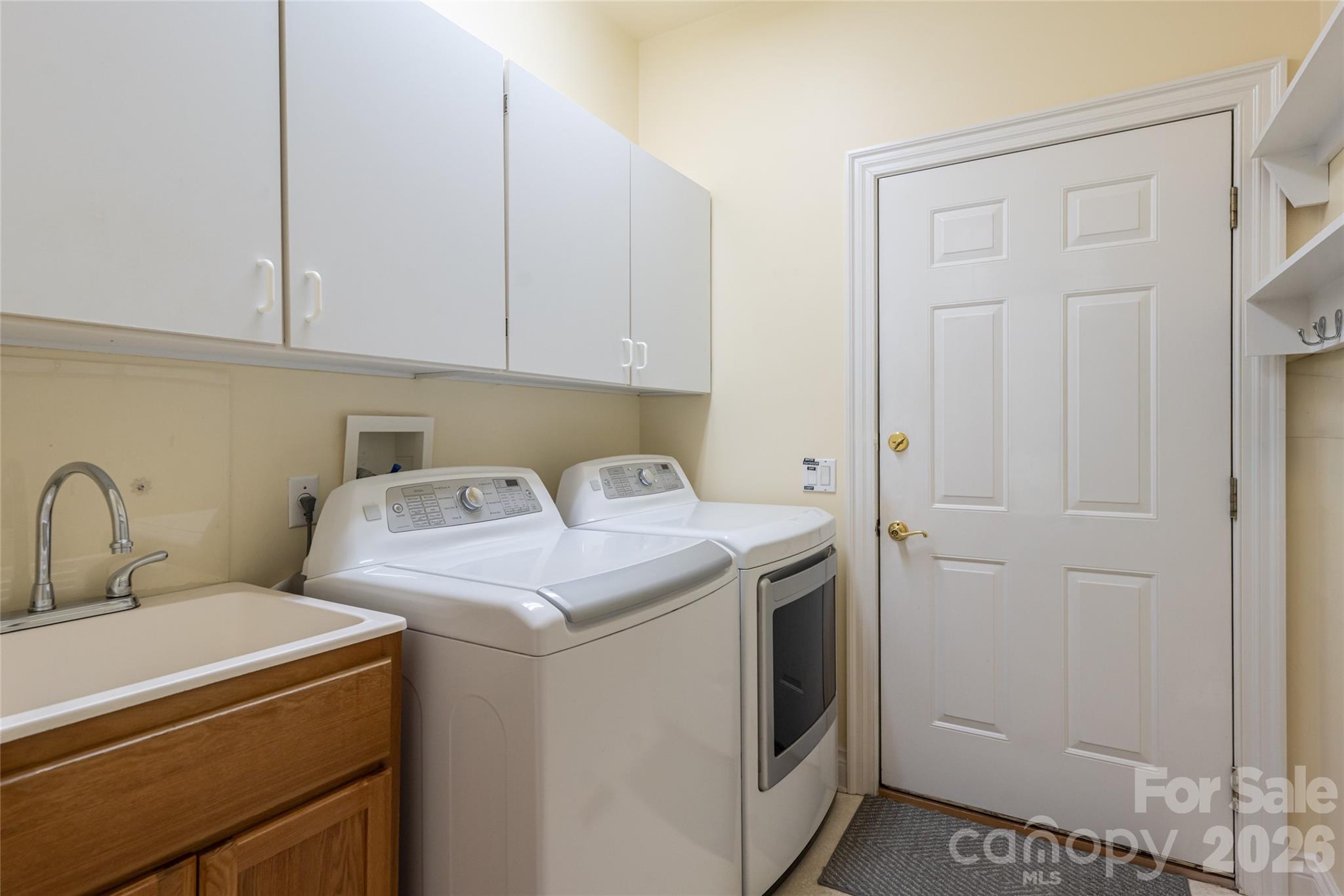 8 Clovelly Way Property Photo 28