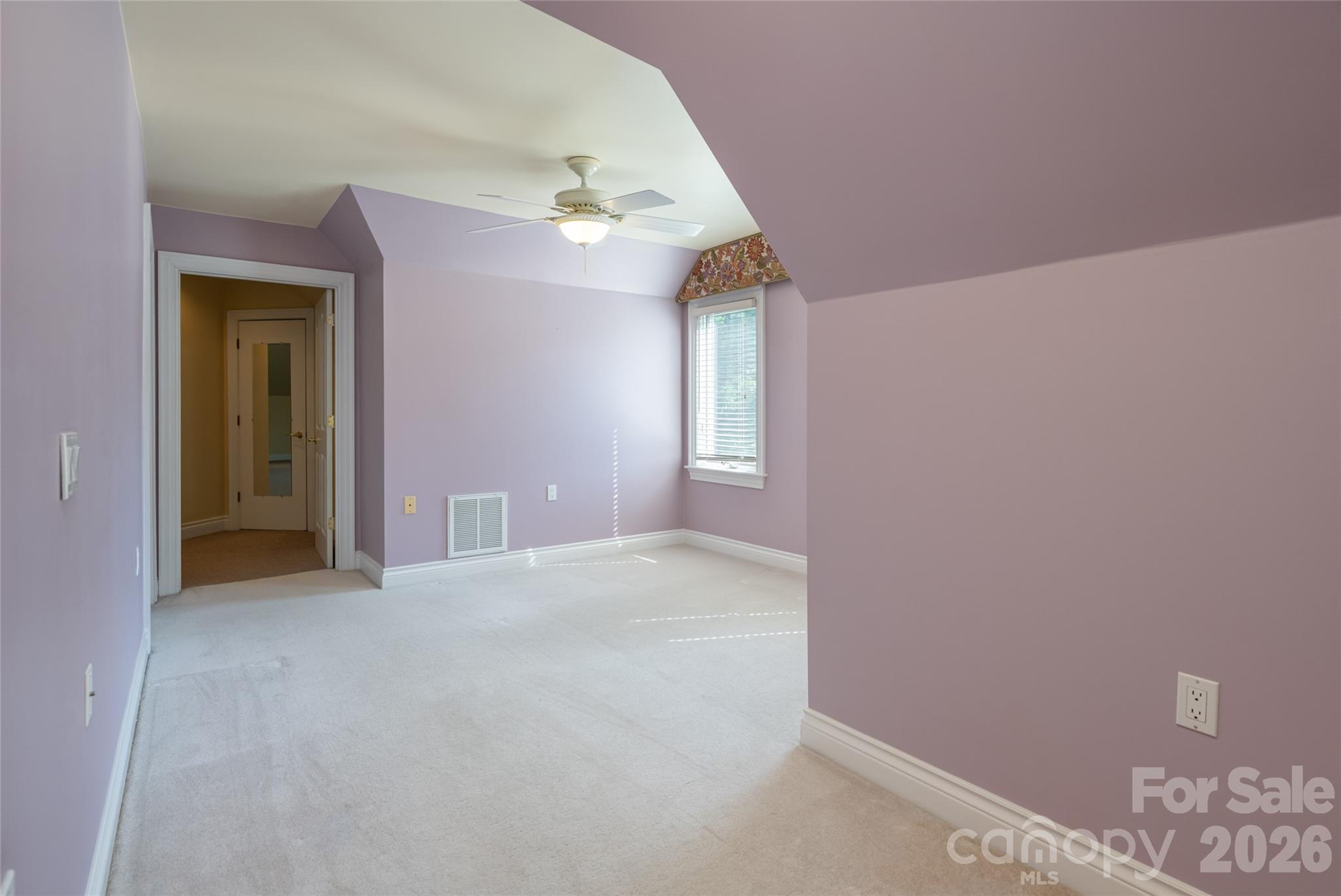 8 Clovelly Way Property Photo 29